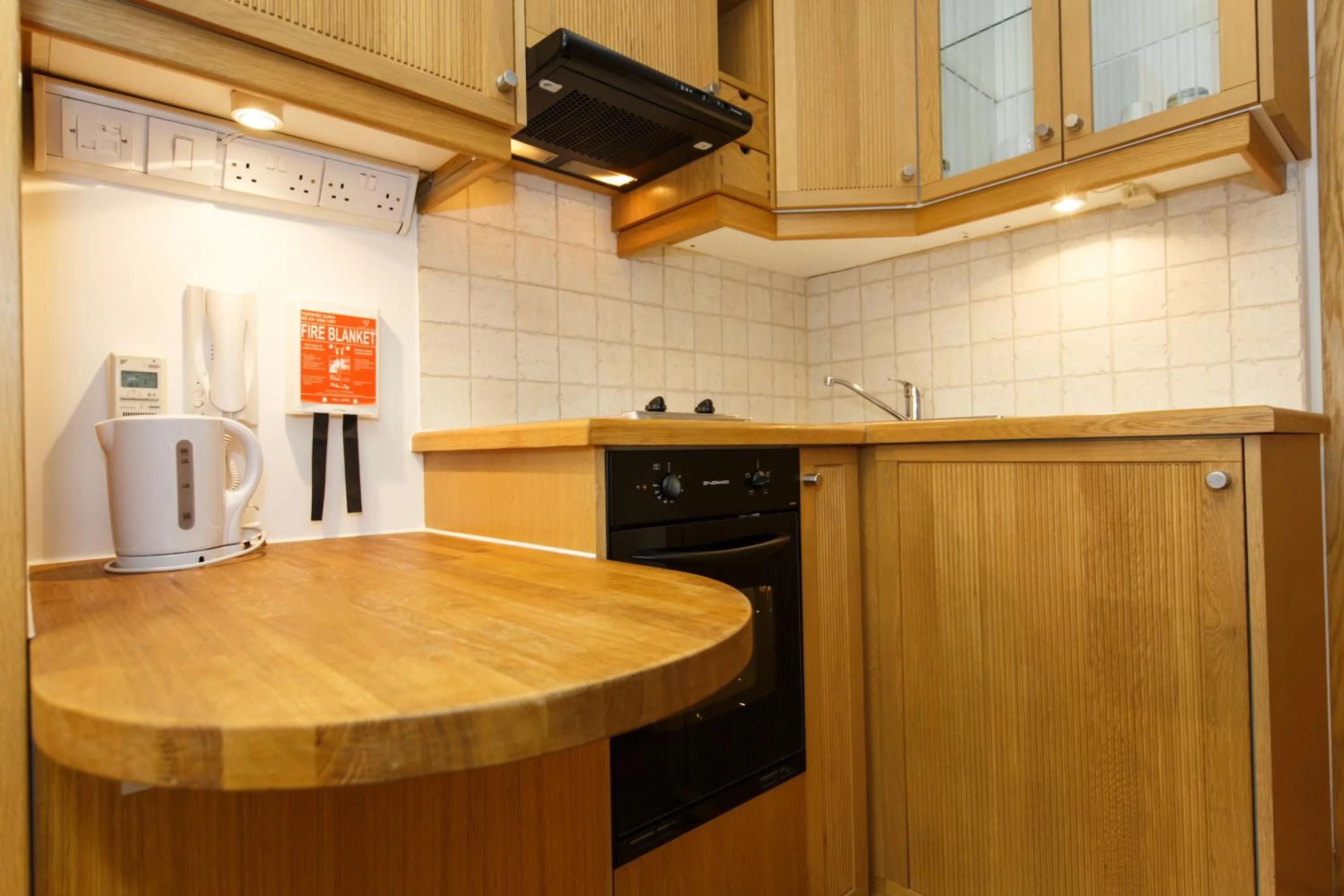 Kitchen or kitchenette in Studios2Let