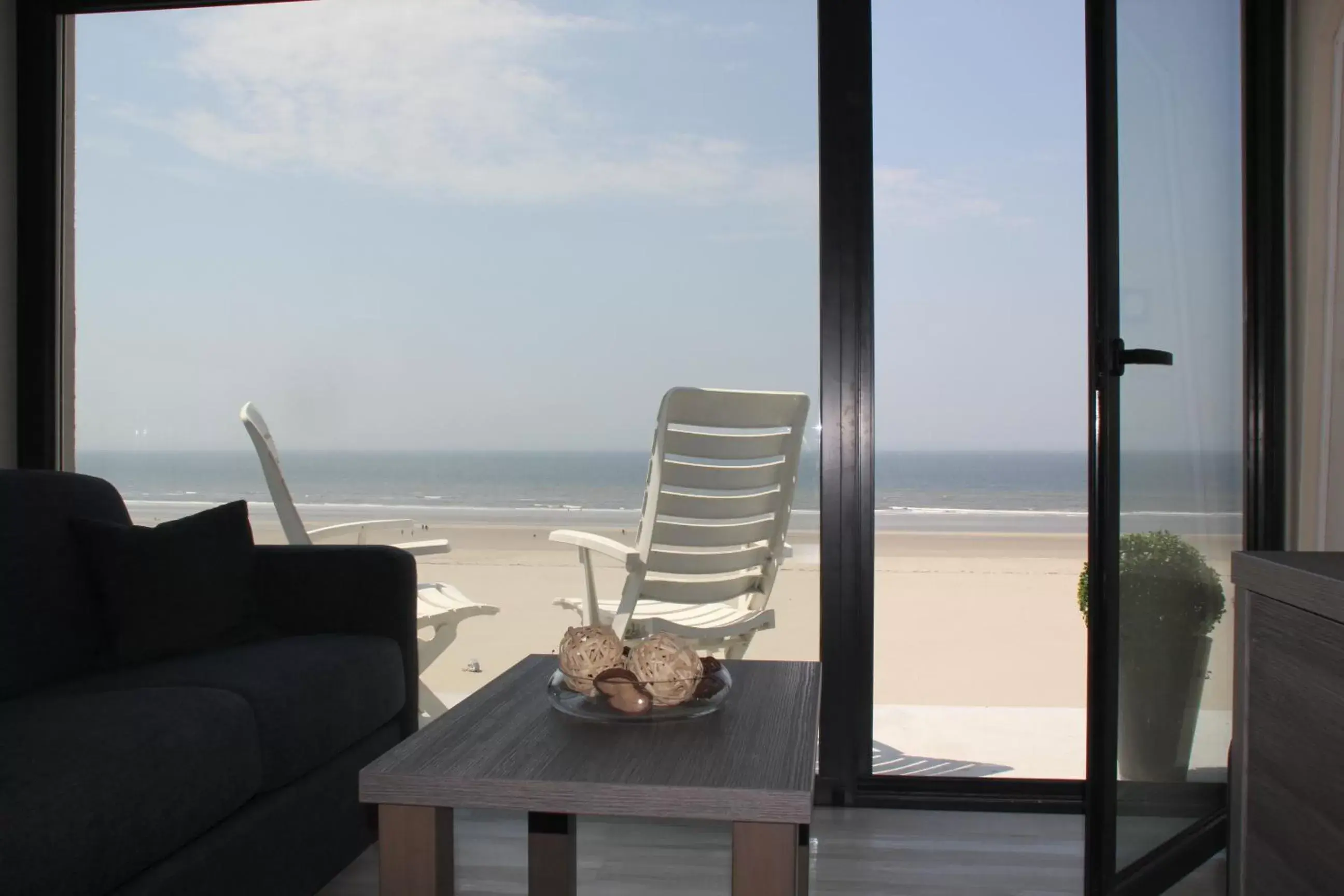 Balcony/Terrace in The Originals Boutique, Hôtel Neptune, Berck-sur-Mer (Inter-Hotel)