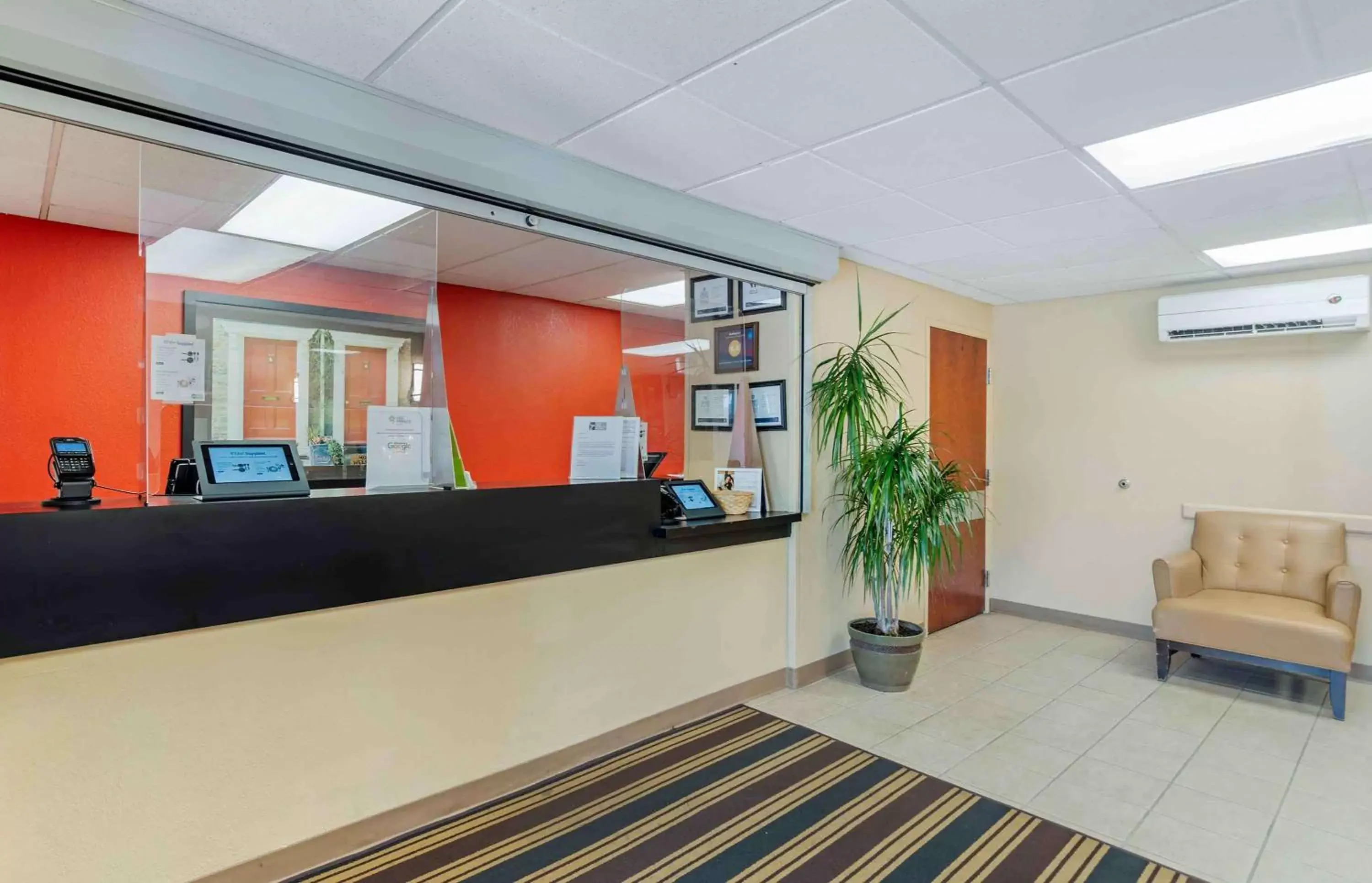 Lobby or reception, Lobby/Reception in Extended Stay America Select Suites - Chicago - Rolling Meadows