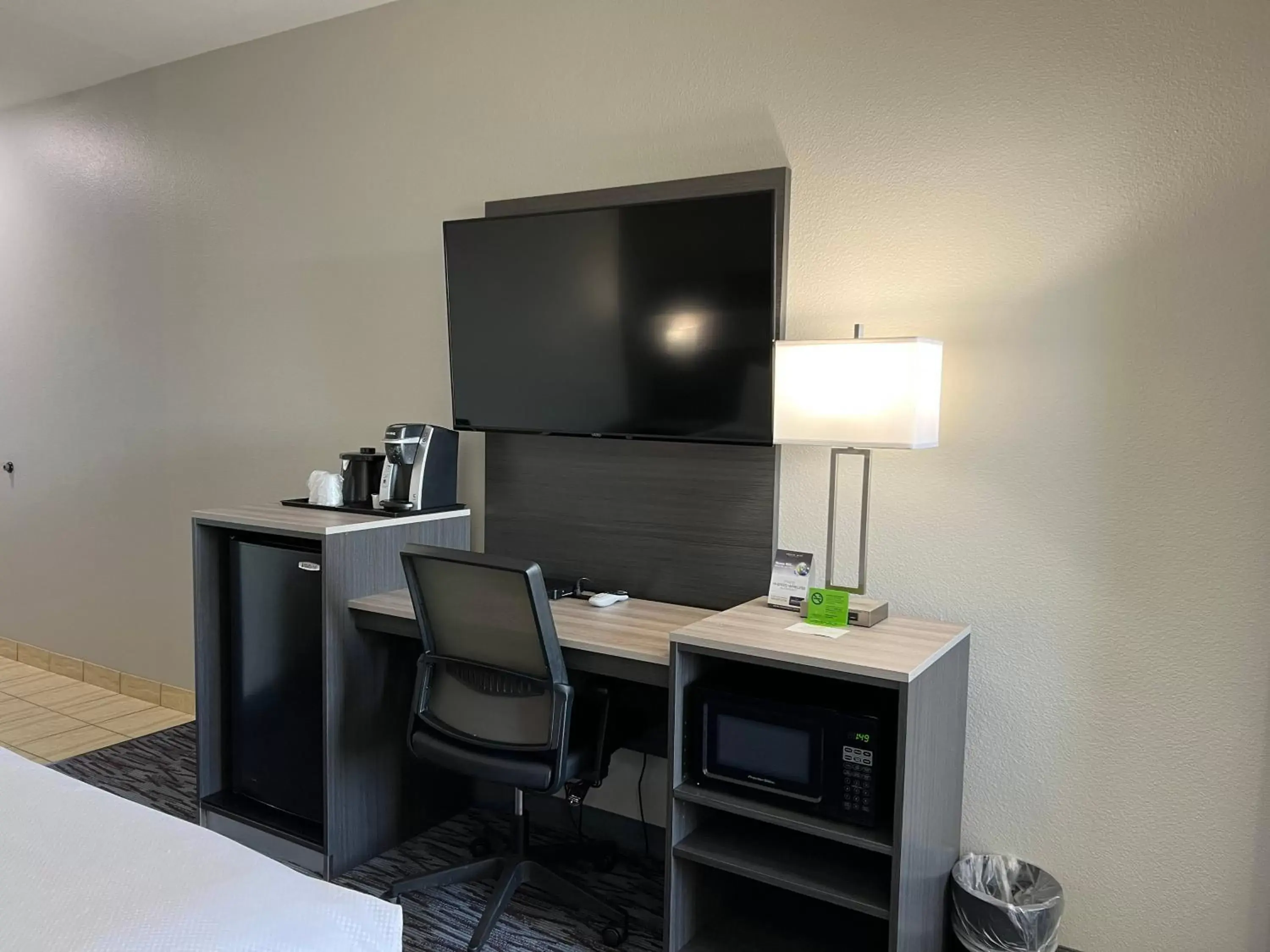 TV and multimedia, TV/Entertainment Center in La Quinta by Wyndham Allen at The Village