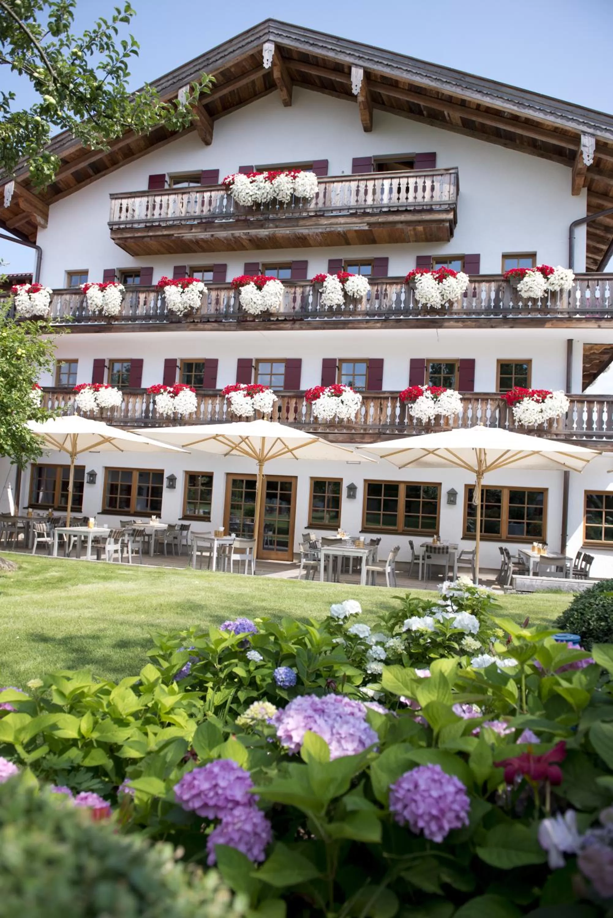 Property building in Das Achental Resort