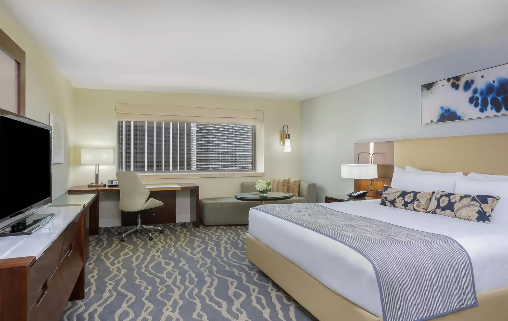 Photo of the whole room, Bed in InterContinental Miami, an IHG Hotel