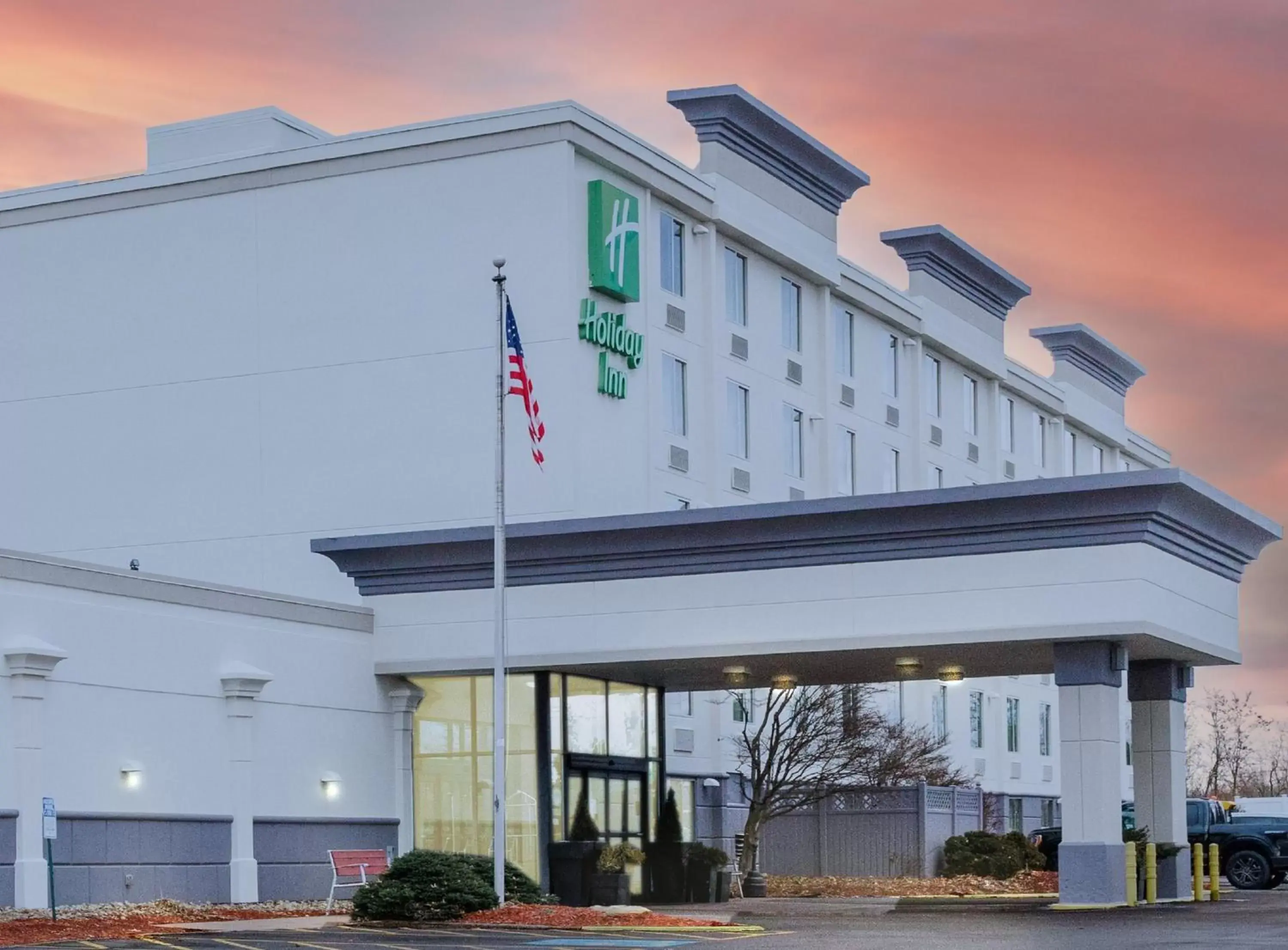 Property Building in Holiday Inn Weirton-Steubenville Area