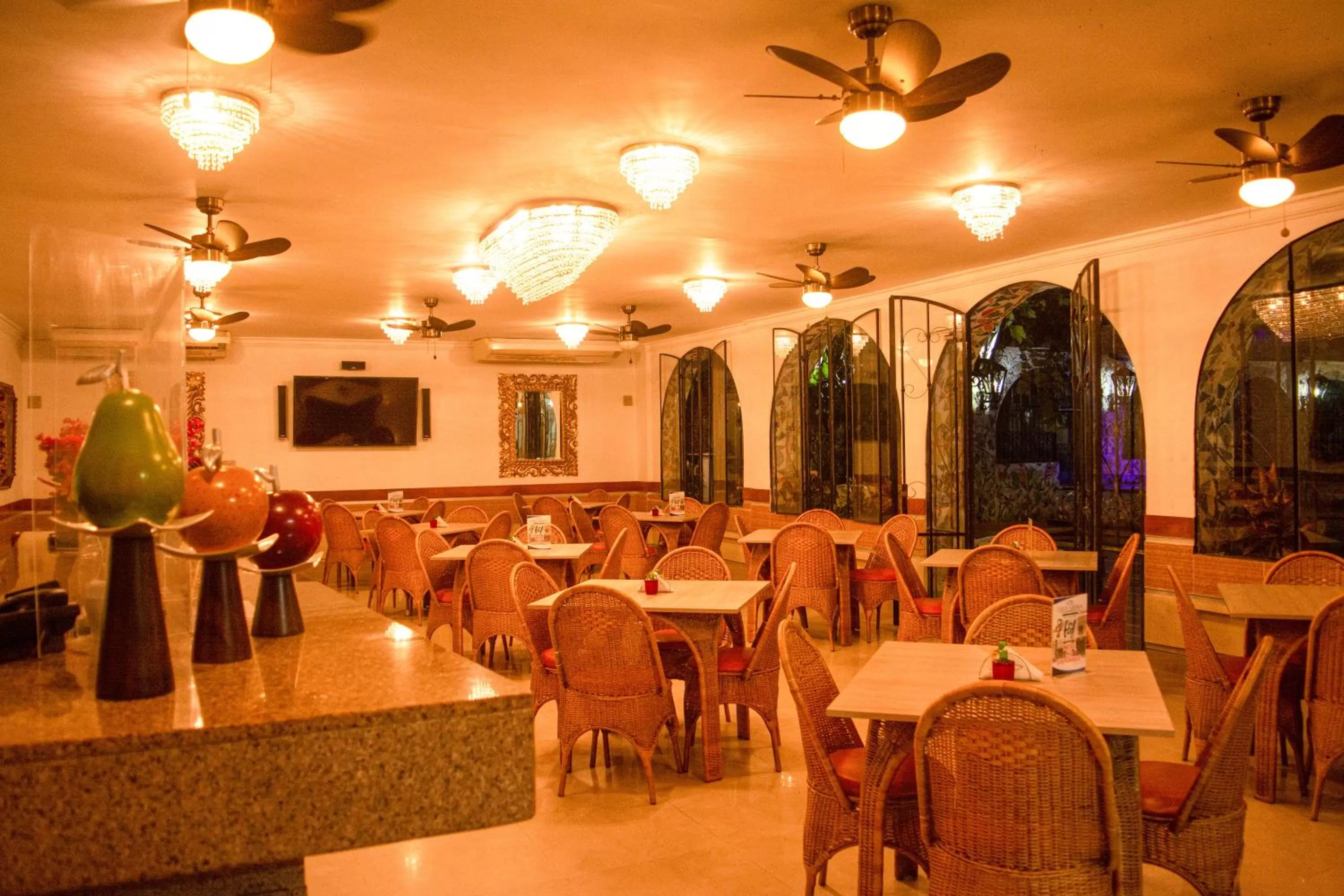 Restaurant/places to eat in Hotel Chucarima