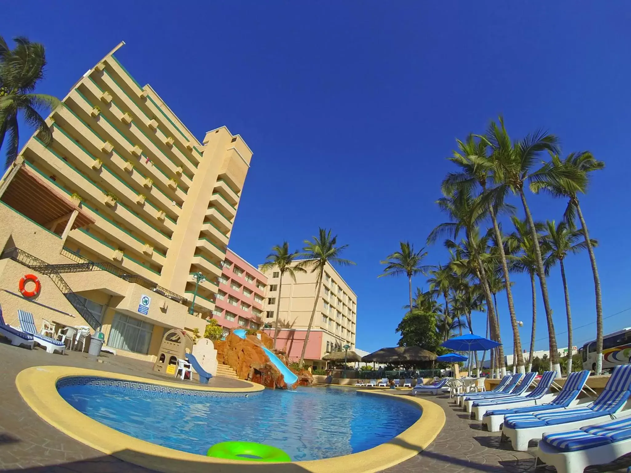 Property building, Swimming Pool in Don Pelayo Pacific Beach