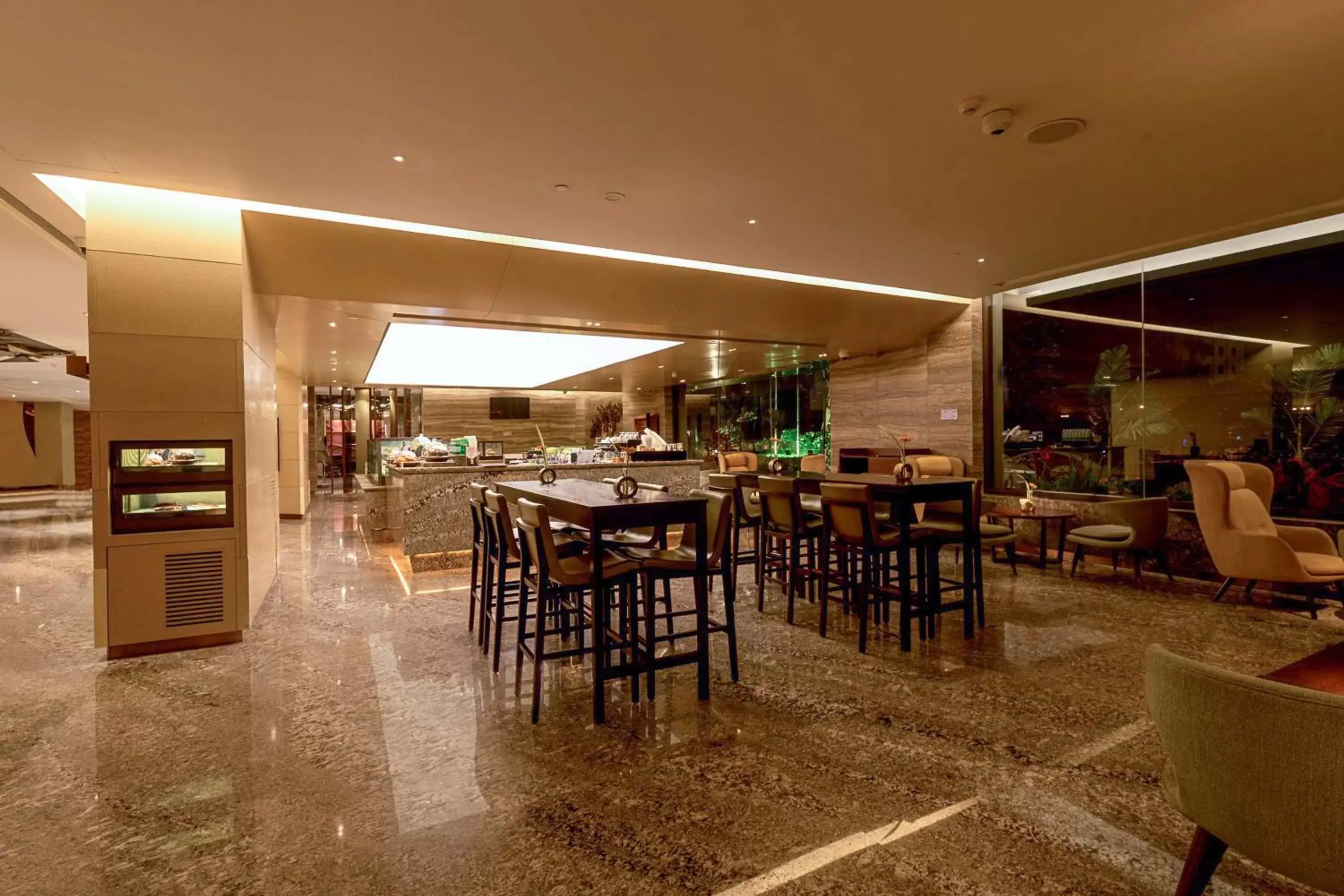 Restaurant/Places to Eat in Hilton Colombo Hotel