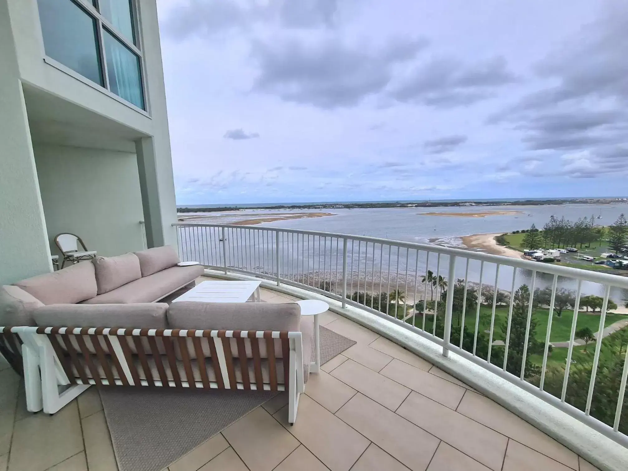 Balcony/Terrace in Crystal Bay On The Broadwater