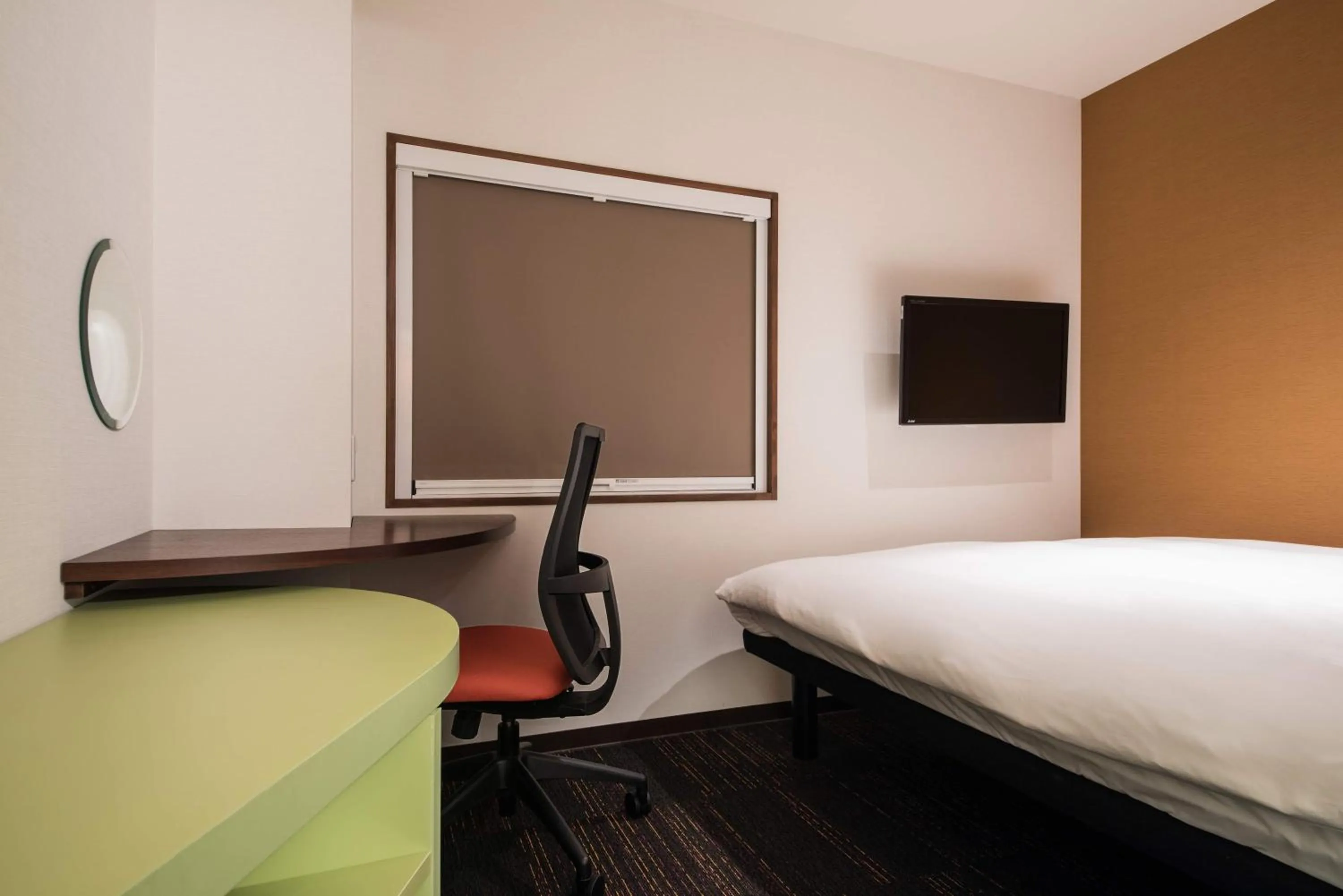 Bed in the b akasaka