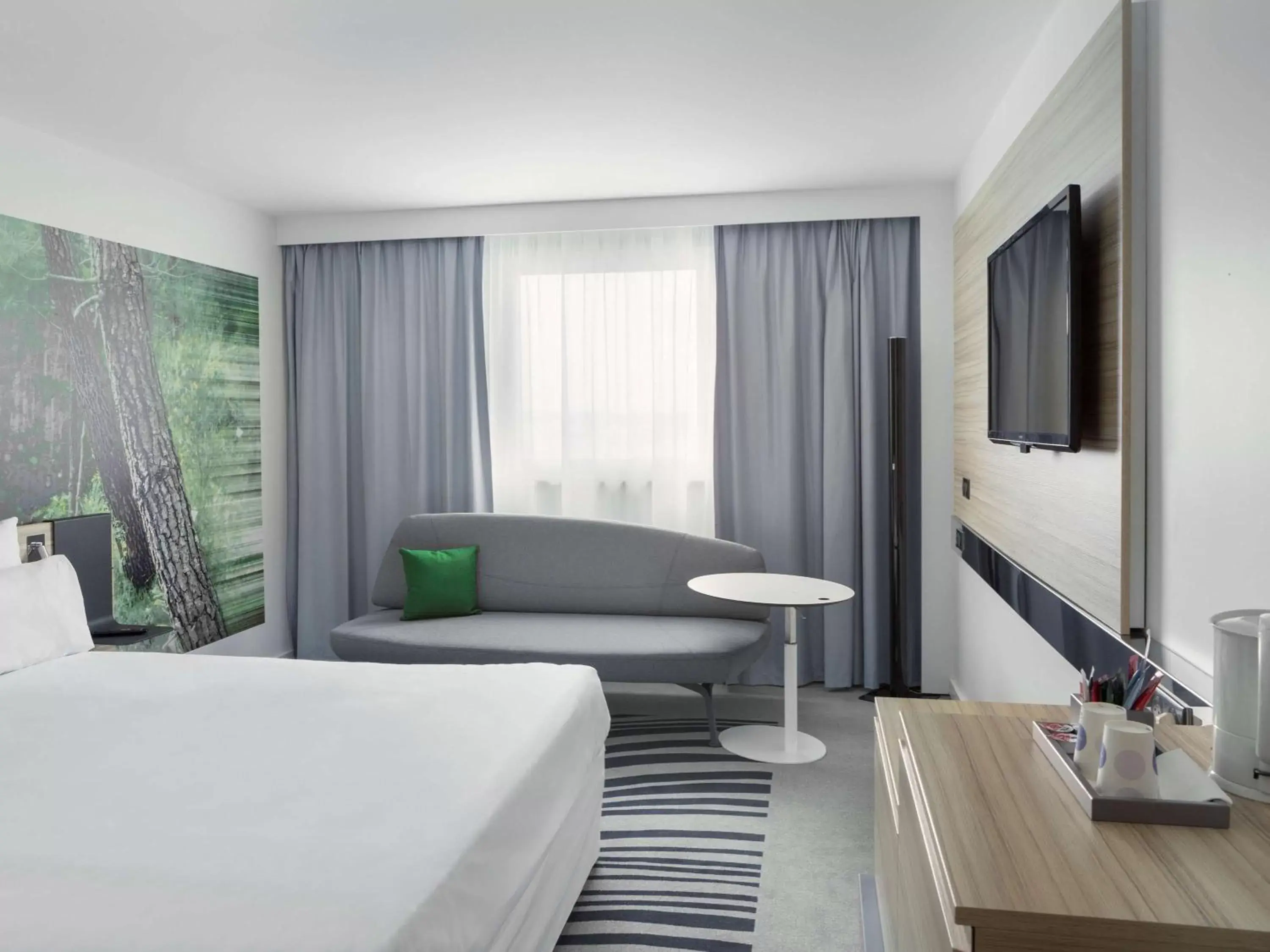 Superior Room with Double bed and a single Sofa Bed in Novotel Paris Charles de Gaulle Airport