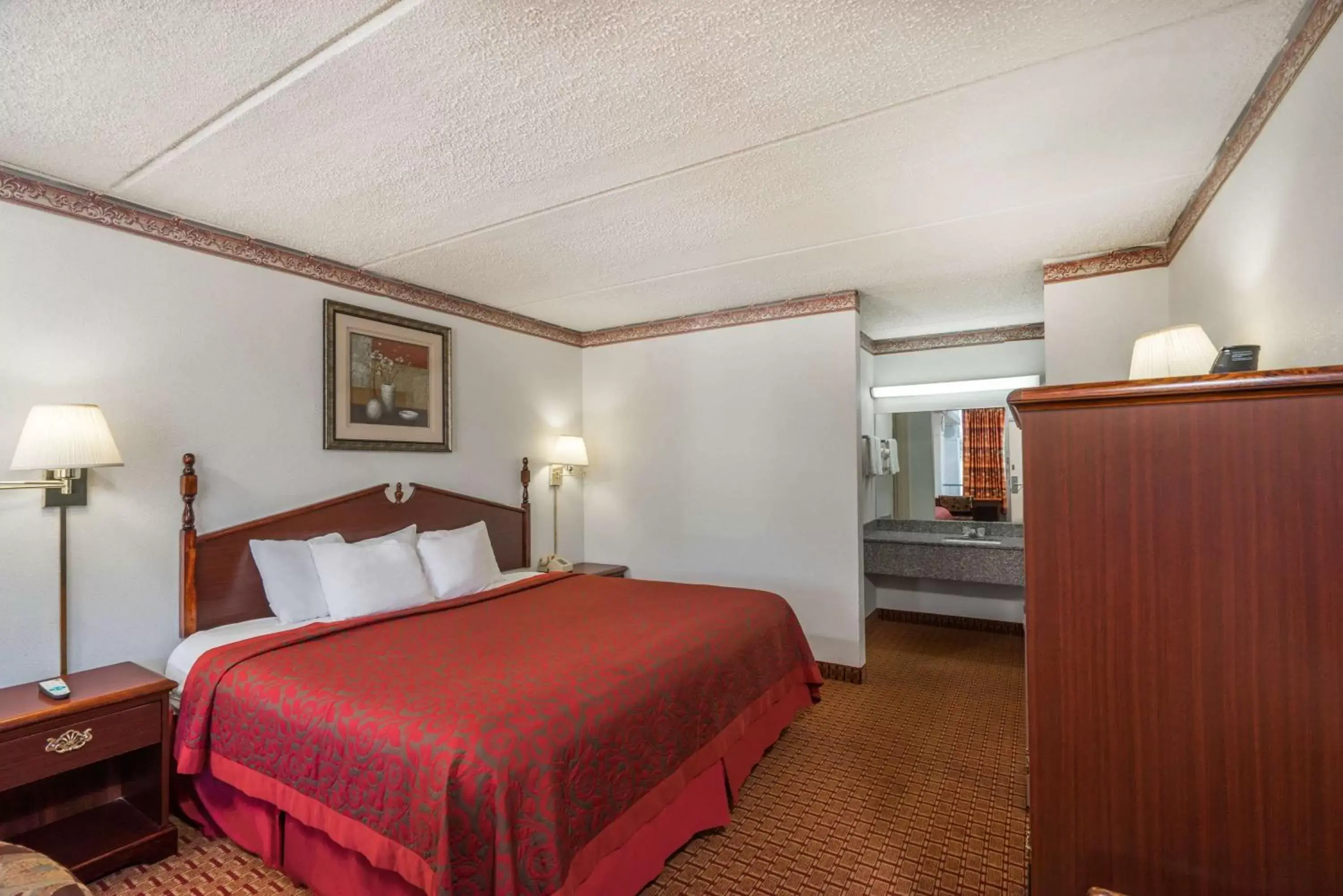 Photo of the whole room, Bed in Days Inn by Wyndham Hurricane Mills