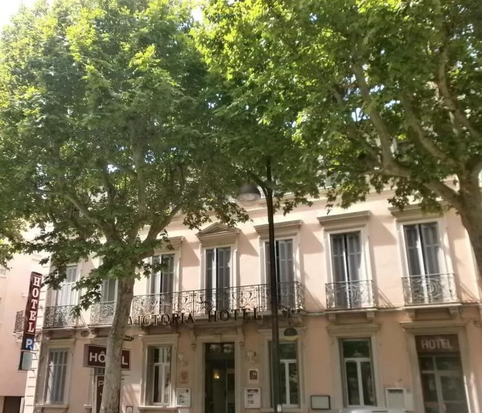 Property building in Hôtel Le Victoria
