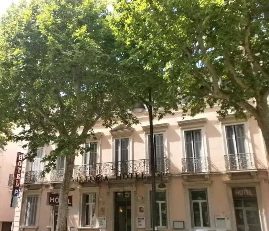 Property Building in Hôtel Le Victoria