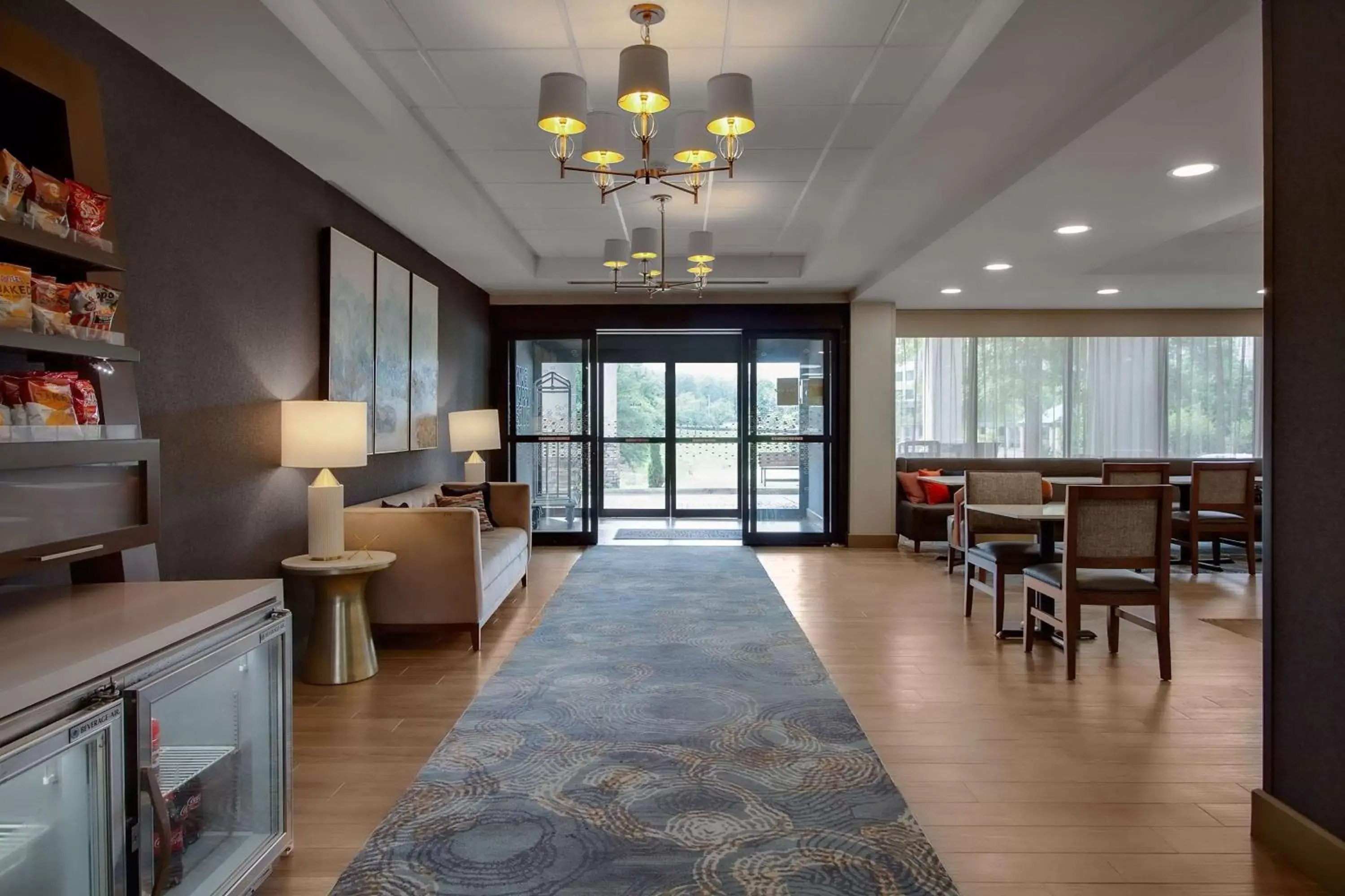 Lobby or reception in Hampton Inn Birmingham-Colonnade 280 Lobby or reception in Hampton Inn Birmingham-Colonnade 280