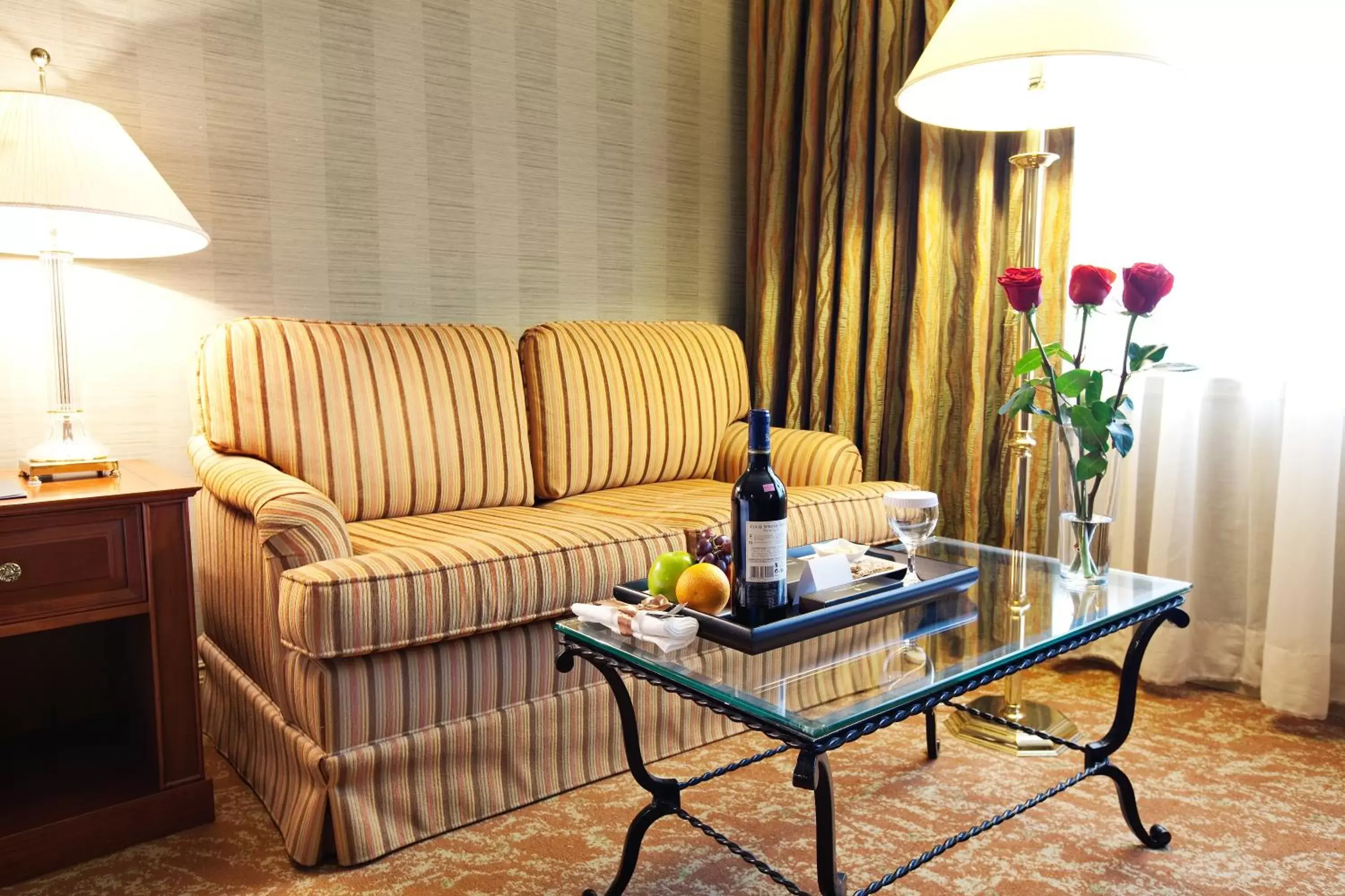 Living room, Seating Area in InterContinental Almaty, an IHG Hotel