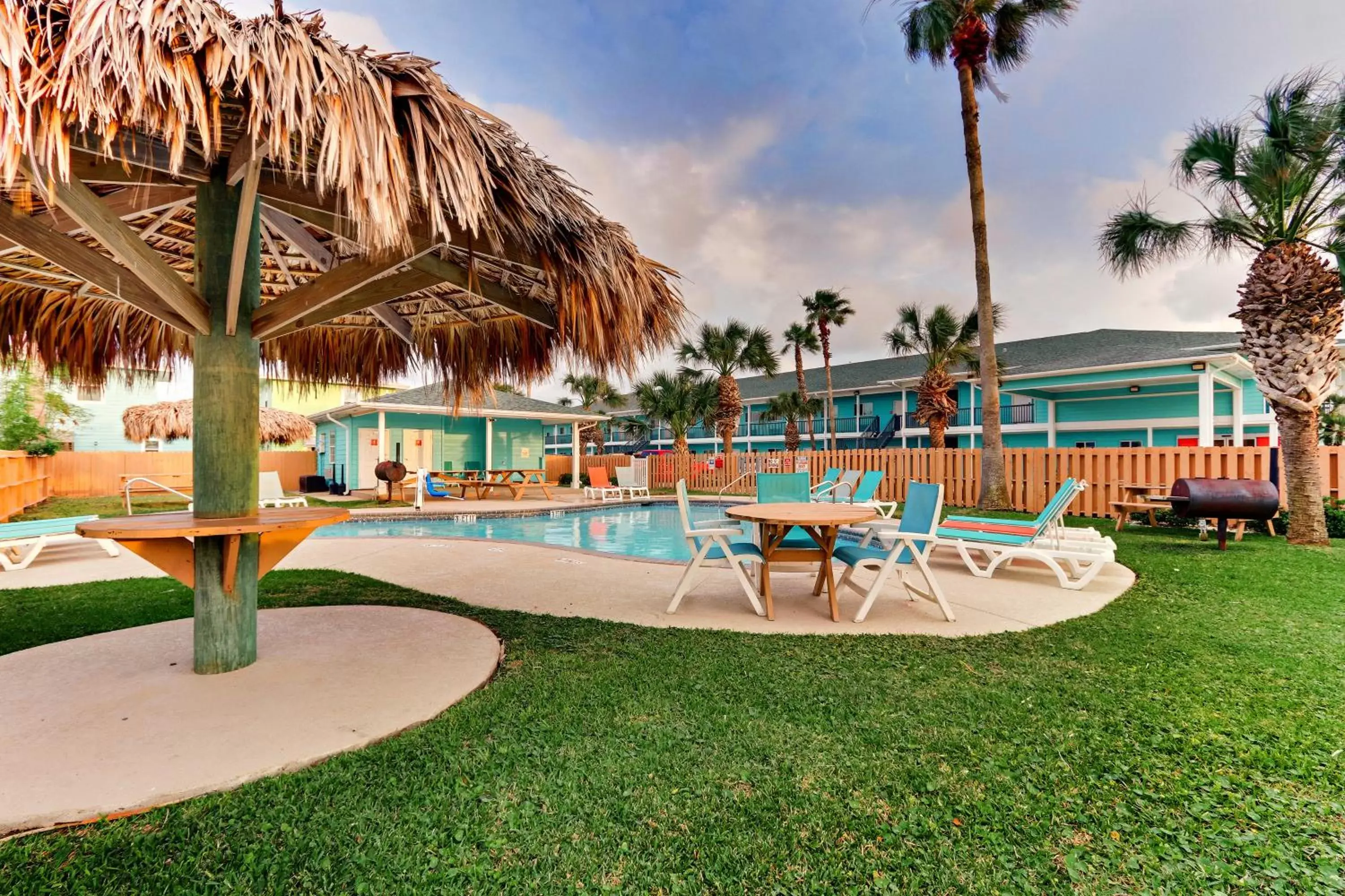 Swimming Pool in Island Hotel Port Aransas