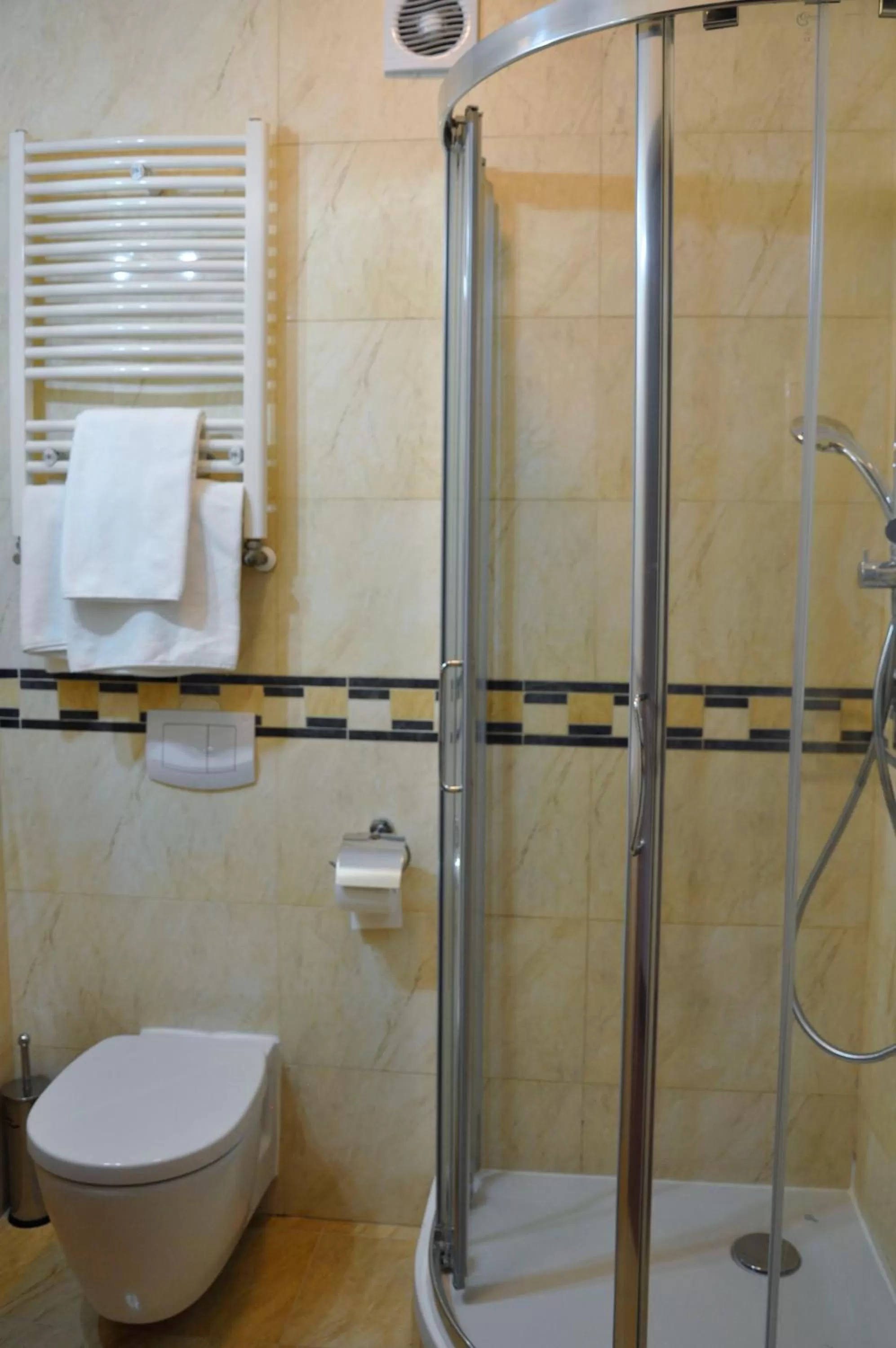 Shower, Bathroom in Prudentia Residence Qulturalna