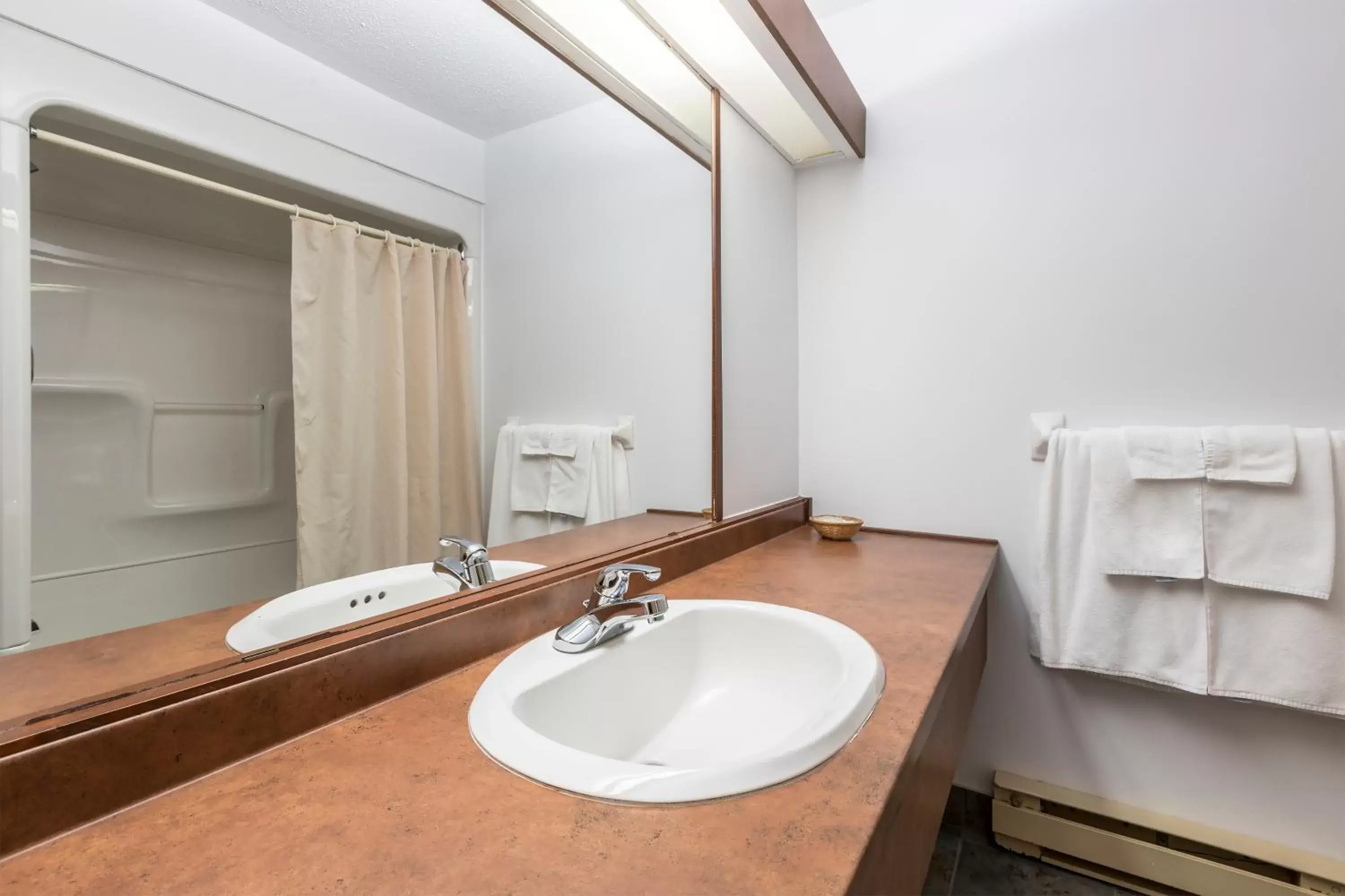 Bathroom in Hotel Baie Saint Paul