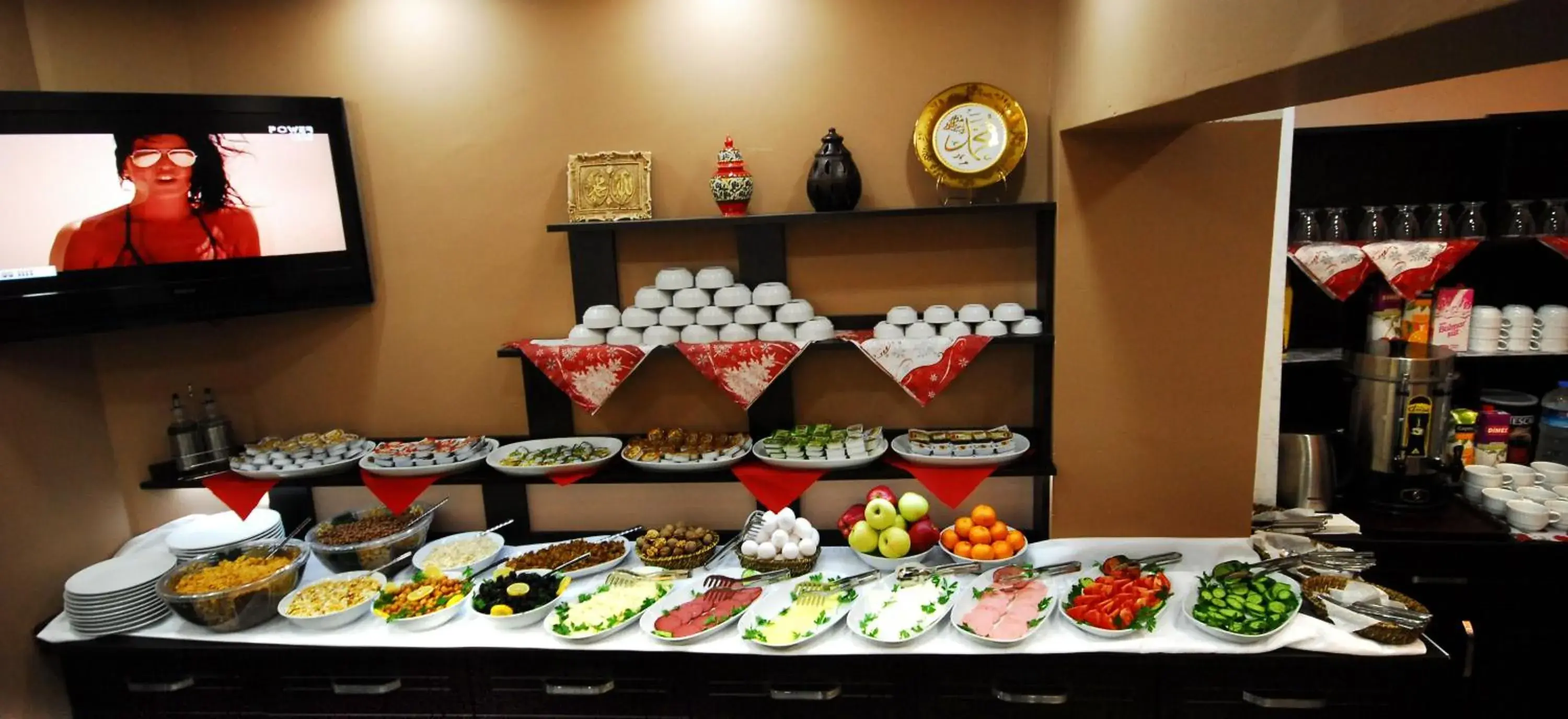 Food and drinks in Comfort Hotel Taksim