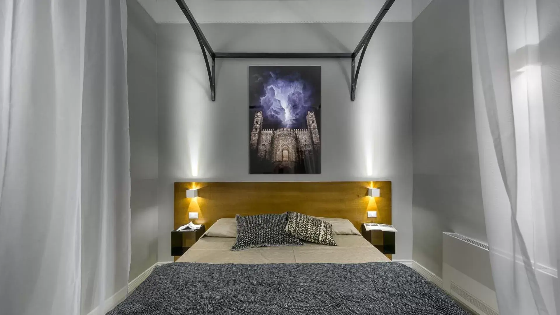 Night, Bed in Suite del Ponte Normanno