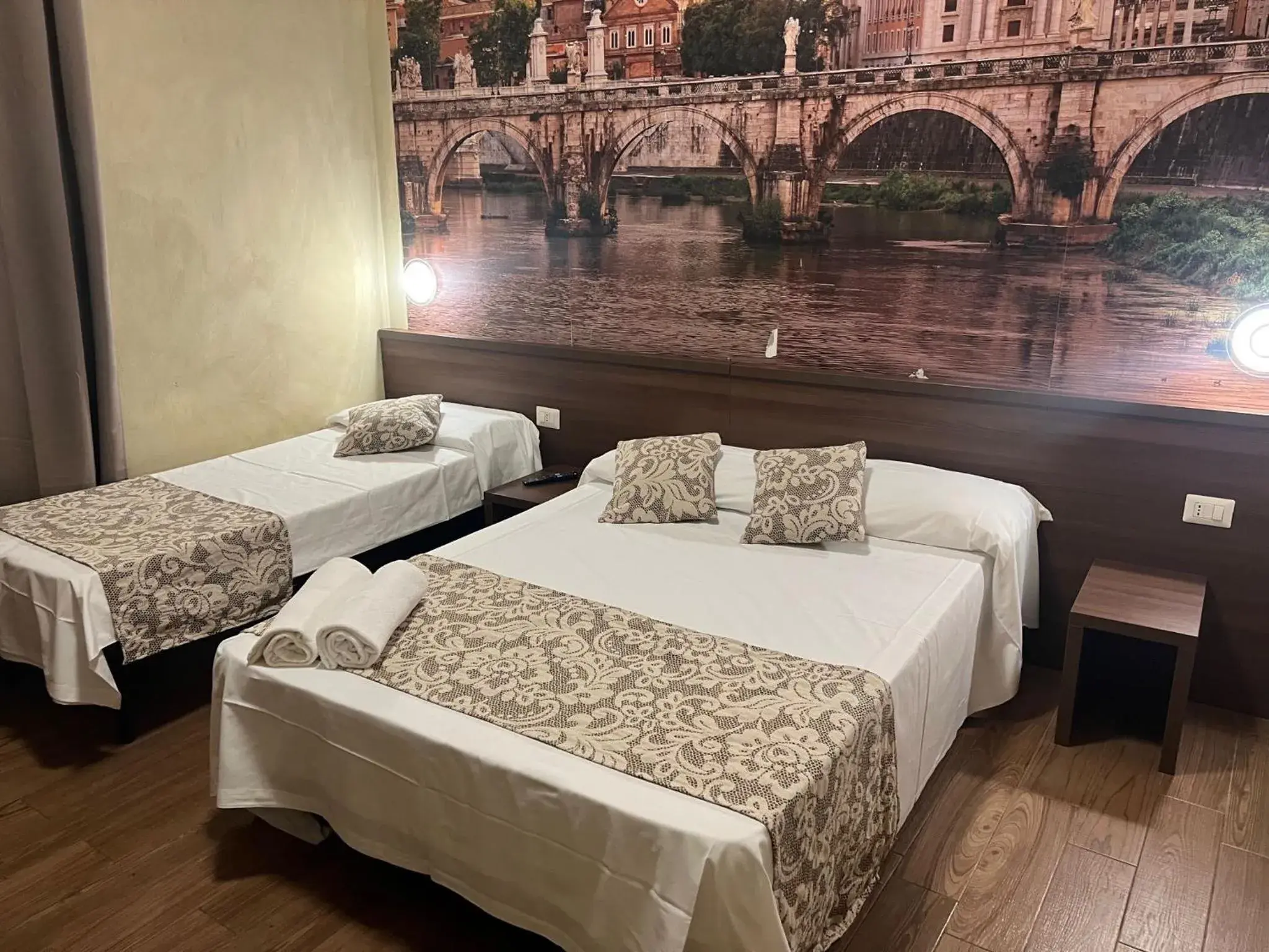 Bed in Albergo Corvetto Corso Lodi