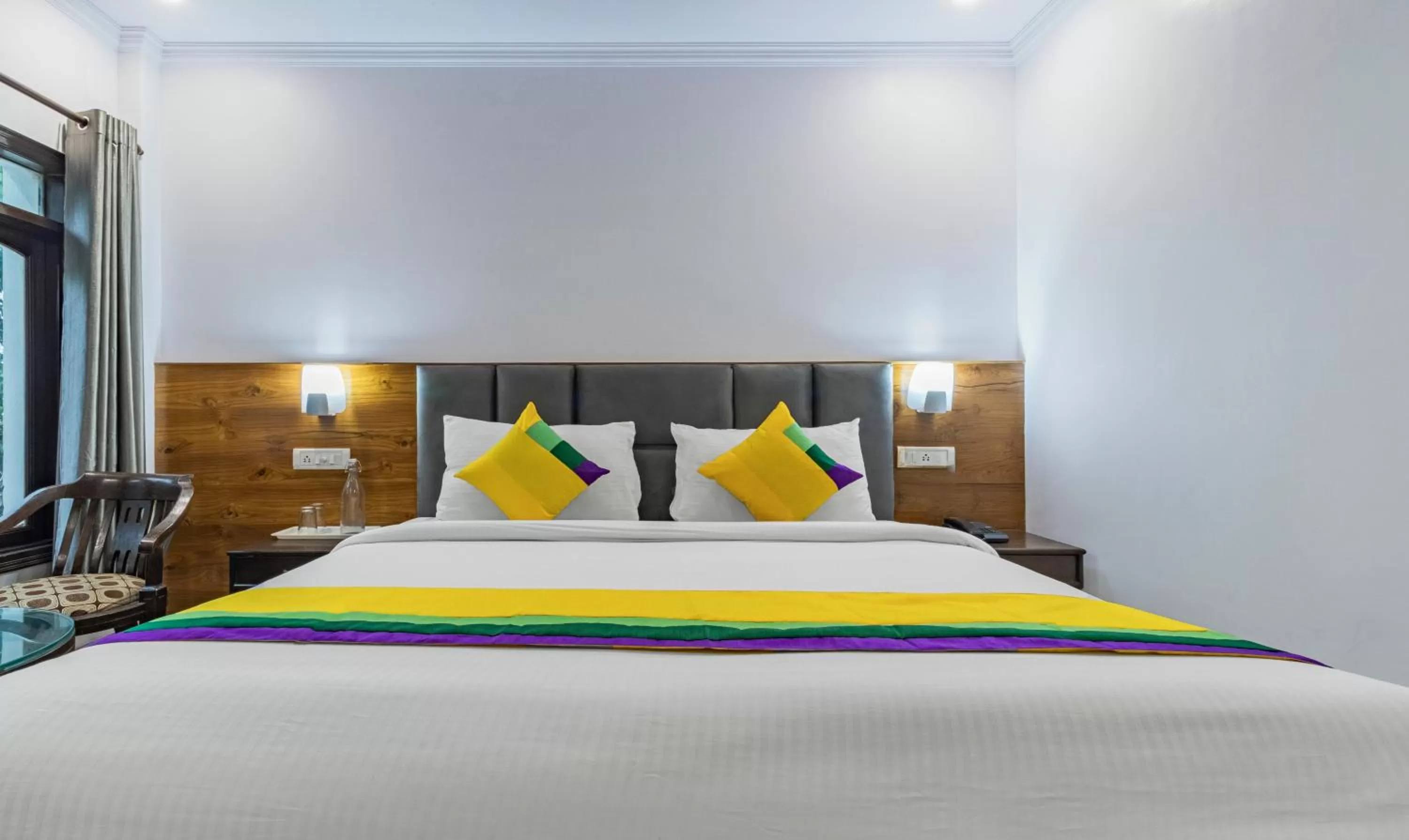 Bedroom, Bed in Itsy Hotels Peak View, 300 Mts From Mall Road