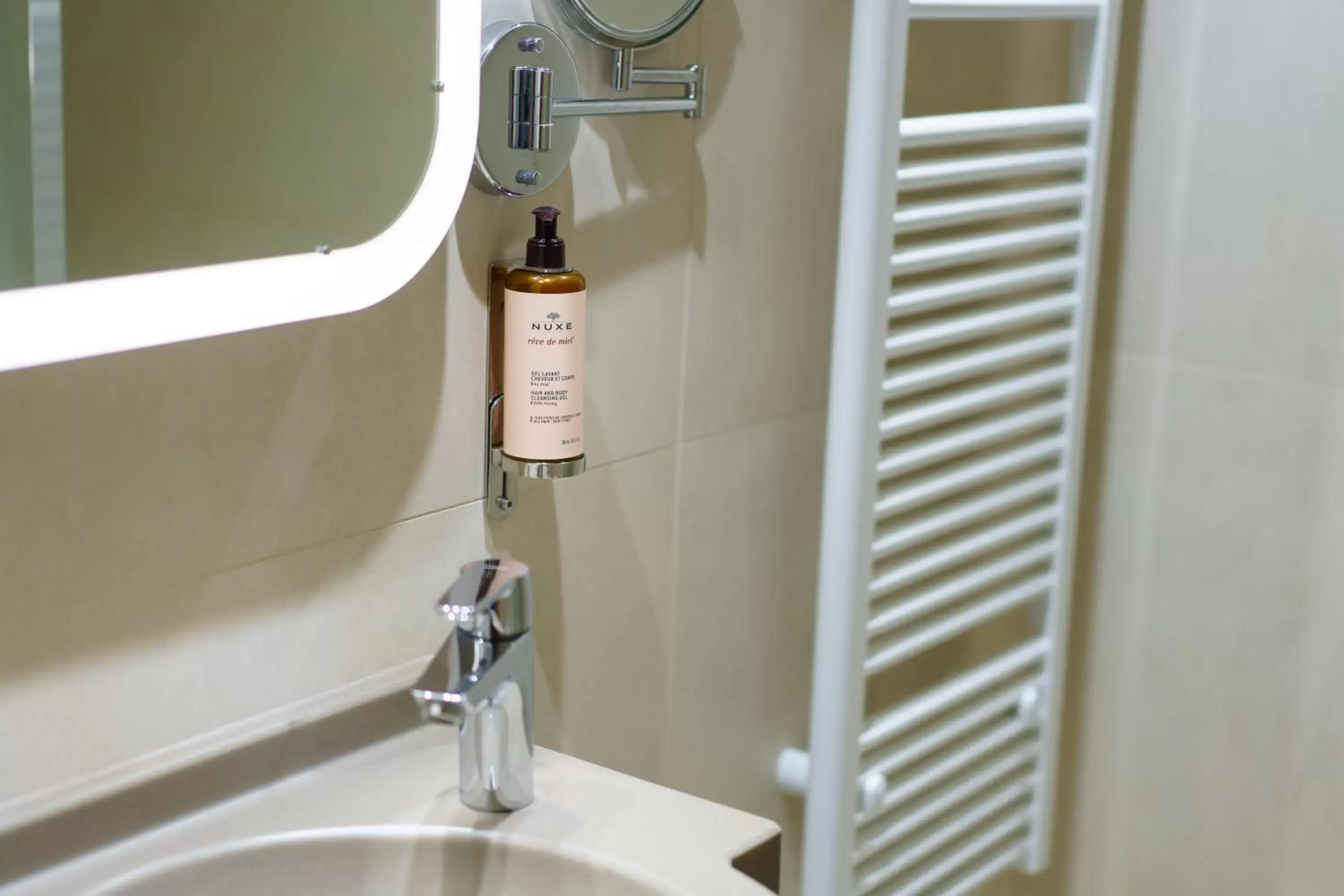 Bathroom in Hotel Les Jardins De La Molignée