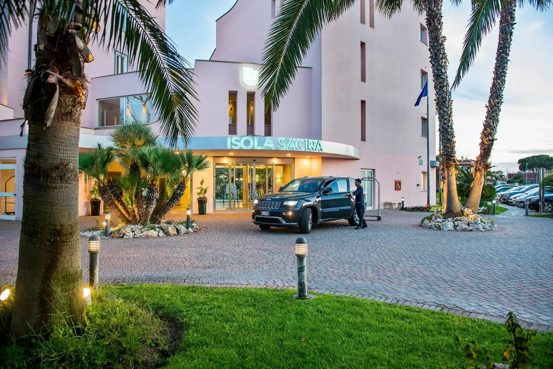 Facade/entrance, Property Building in Hotel Isola Sacra Rome Airport