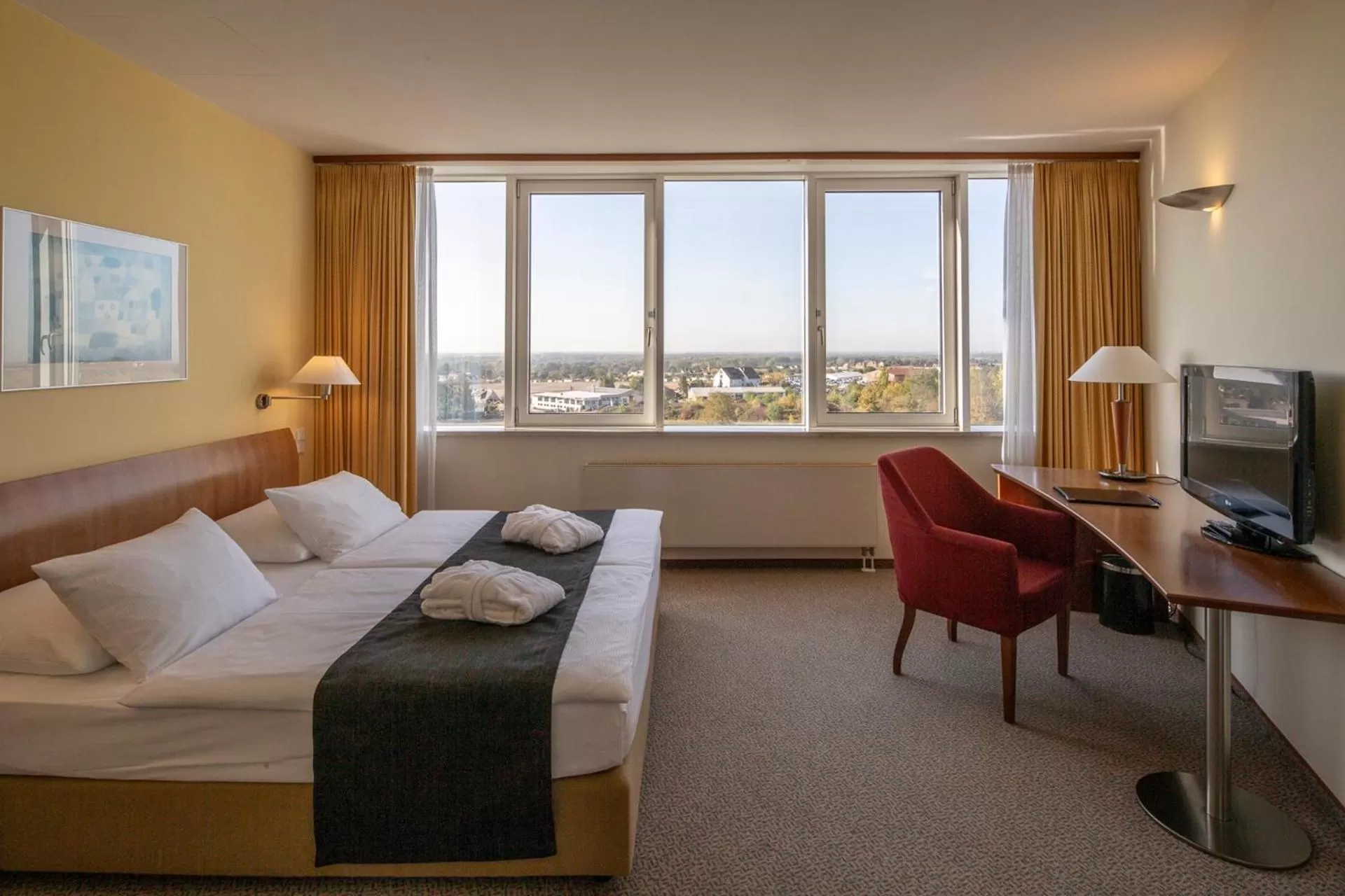 Bed in Globana Airport Hotel