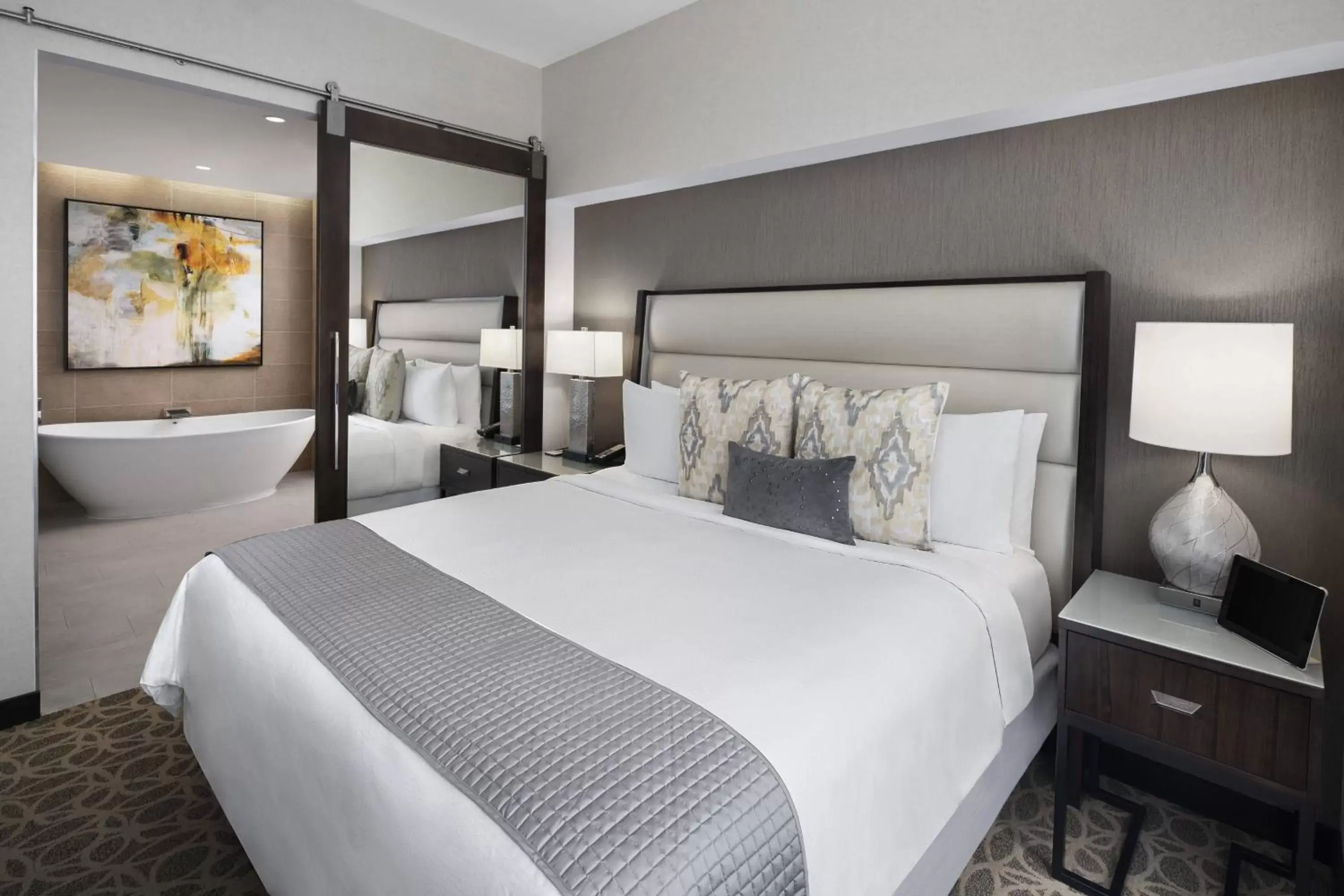 Bedroom, Bed in JW Marriott Houston Downtown