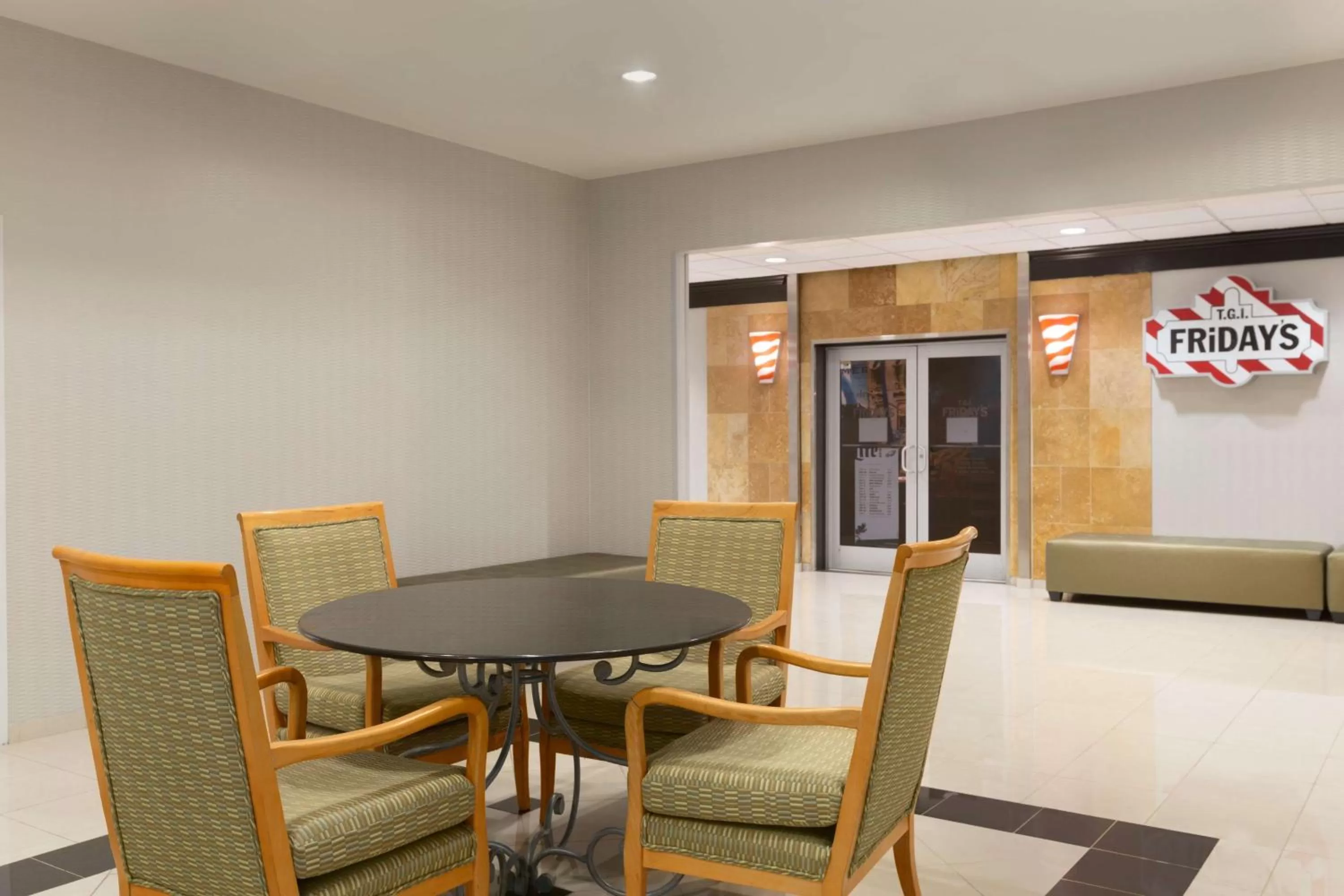 Restaurant/places to eat in Embassy Suites Newark - Wilmington/South