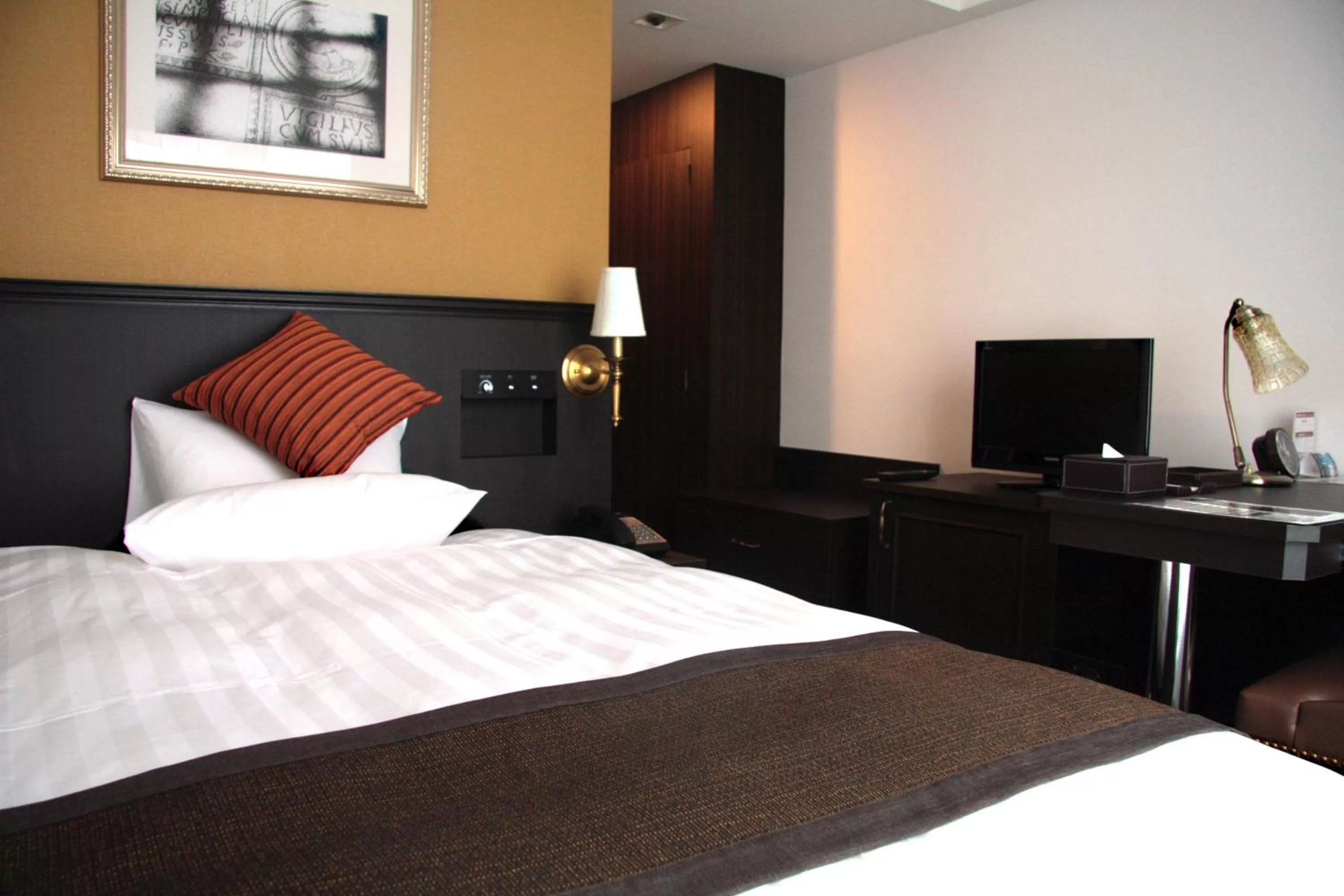 Single Room - Non-Smoking in The Italia Ken