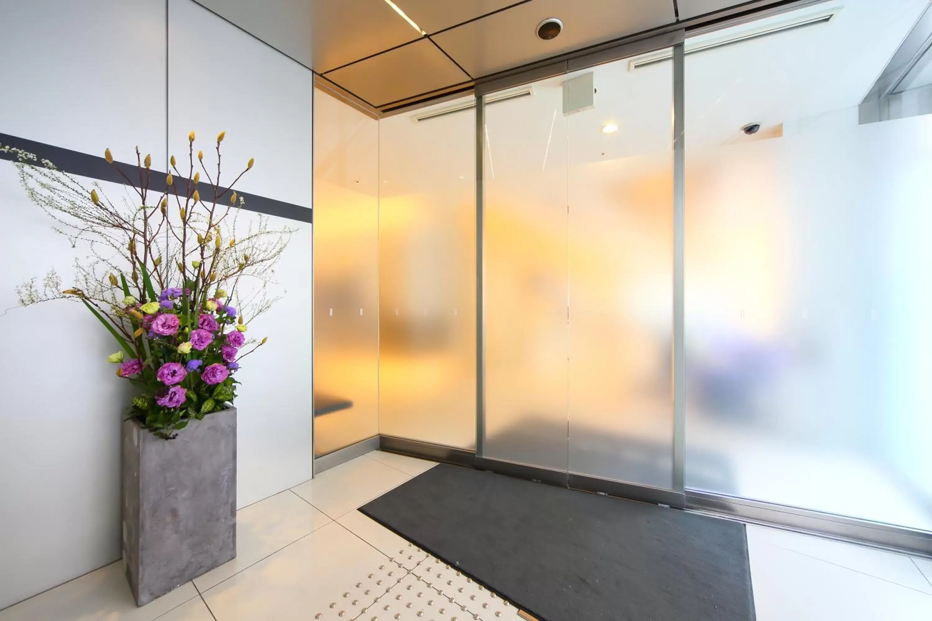 Facade/entrance in Hakata Tokyu REI Hotel Facade/entrance in Hakata Tokyu REI Hotel