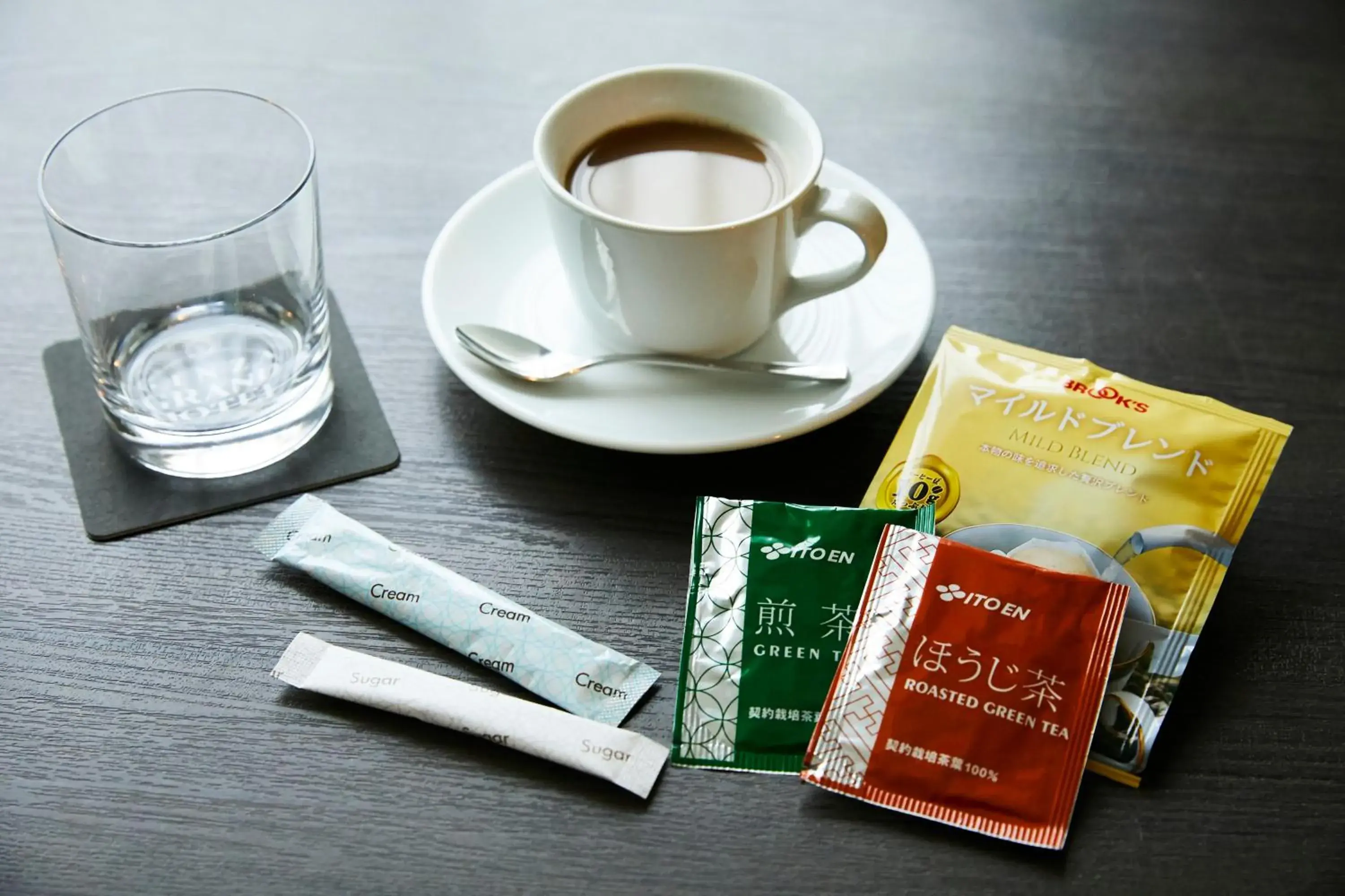 Coffee/tea facilities in Ginza Grand Hotel