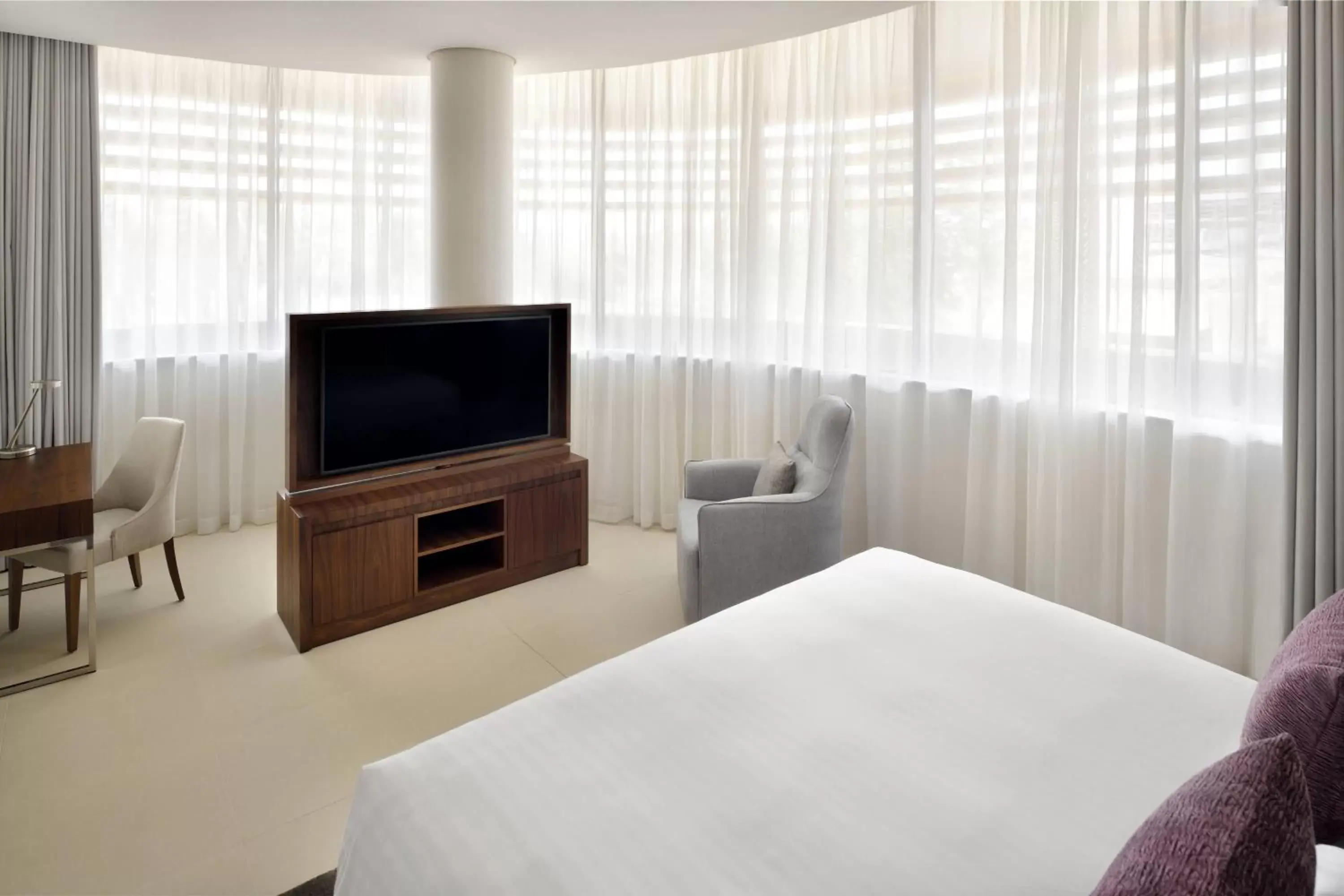 Bedroom, TV/Entertainment Center in Marriott Riyadh Diplomatic Quarter