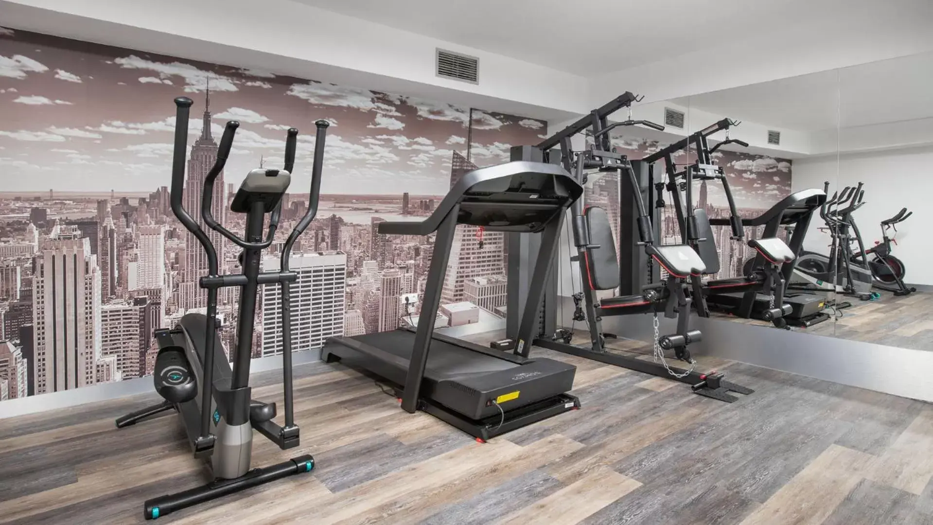 Fitness Center/Facilities in Hotel Parque Real