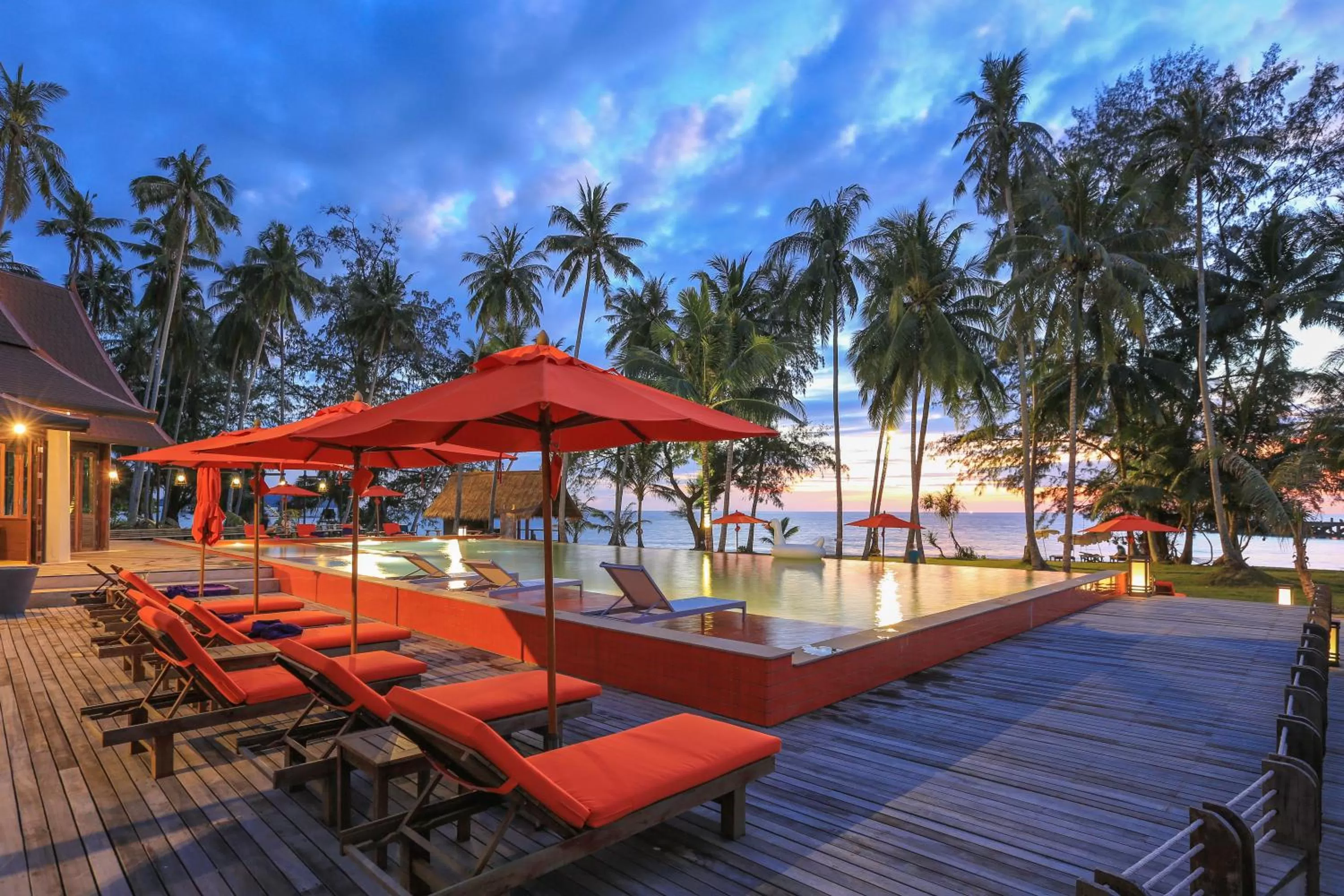 Swimming pool in Koh Kood Paradise Beach