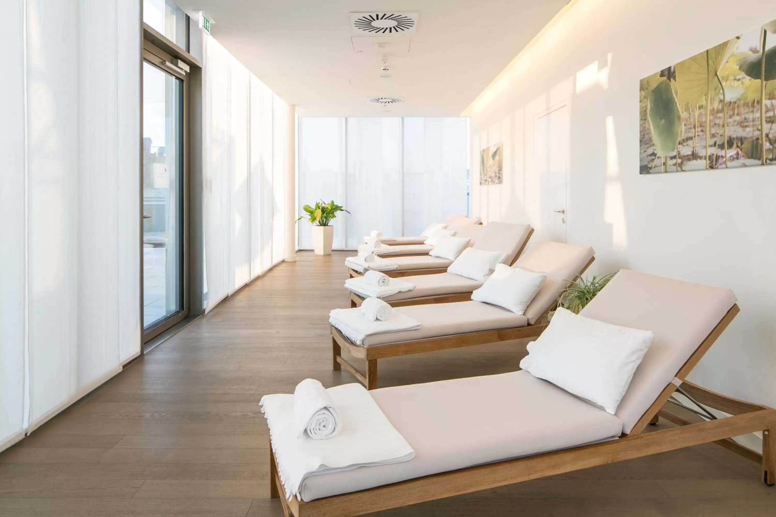 Spa and wellness centre/facilities, Seating Area in MAXX by Steigenberger Vienna