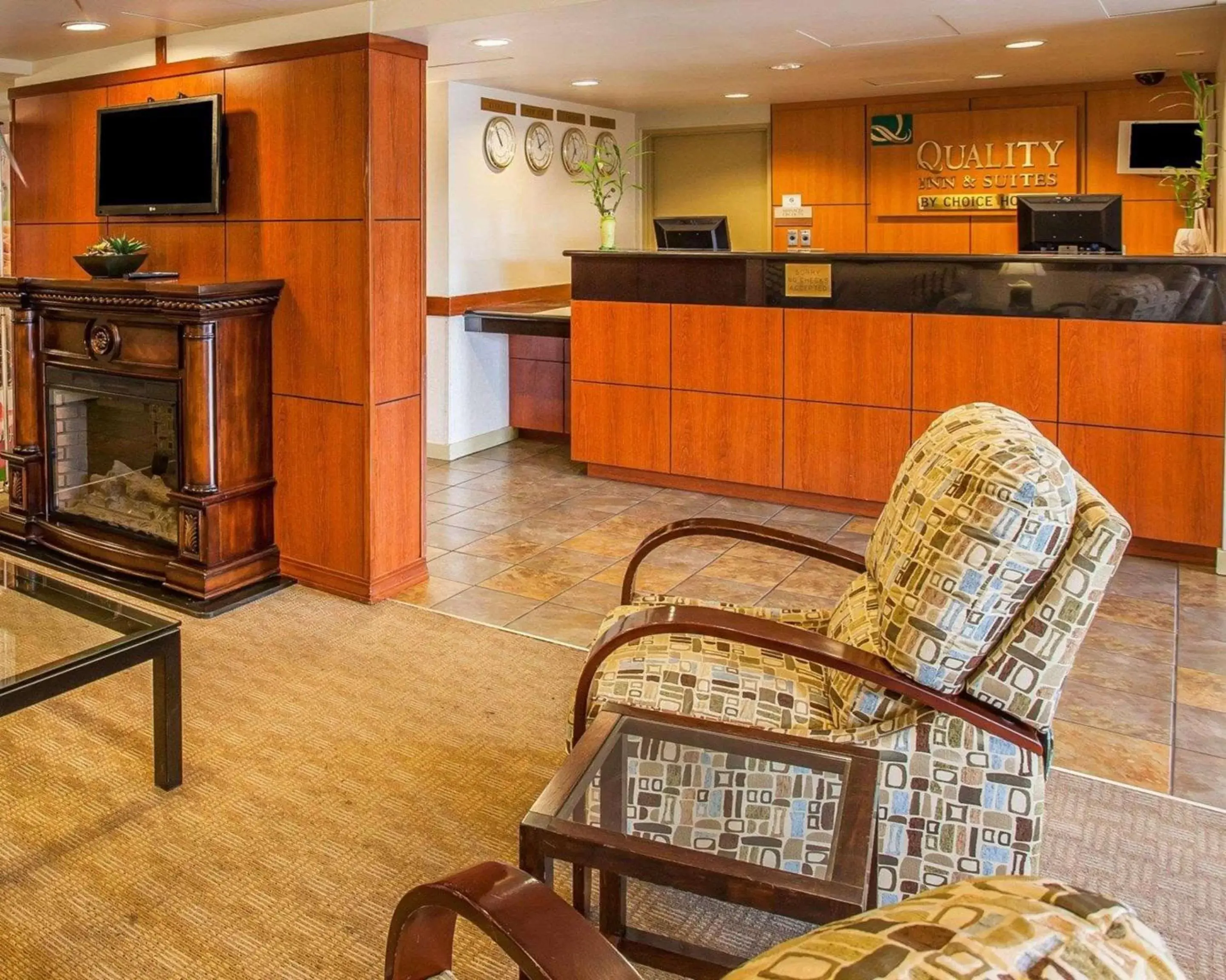 Lobby or reception, Seating Area in Quality Inn & Suites Everett