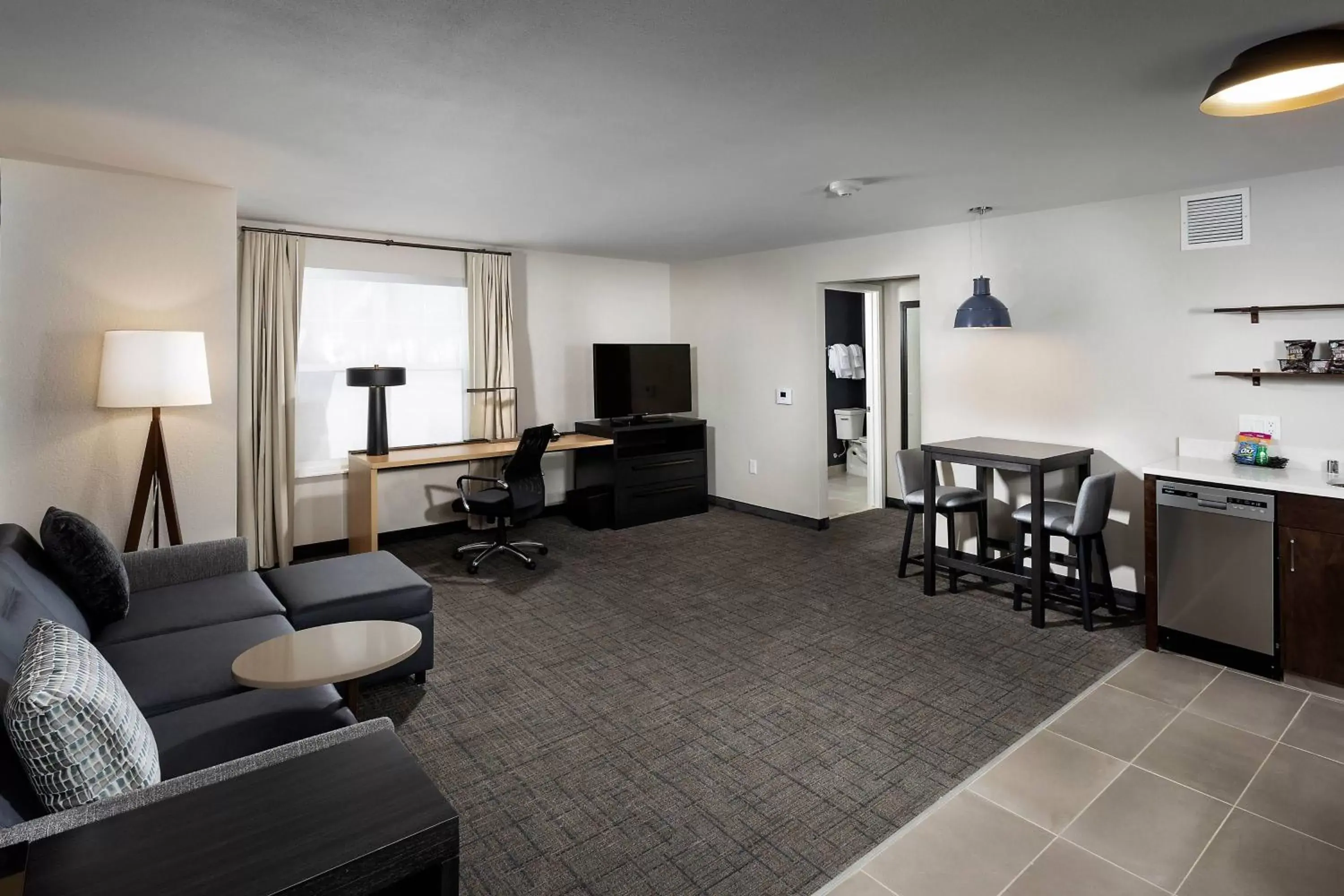 Living room, Seating Area in Residence Inn by Marriott Milwaukee Brookfield