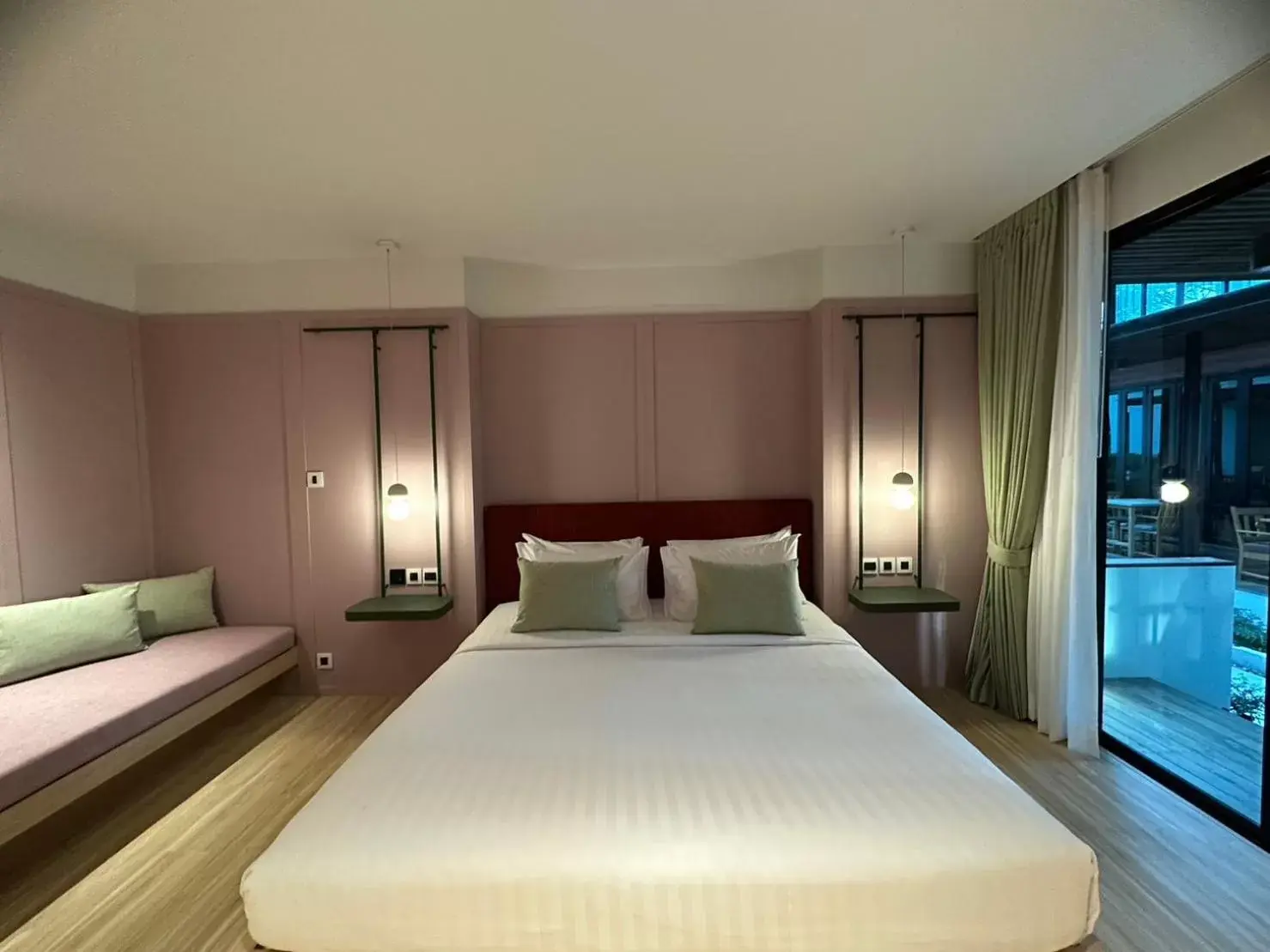 Bed in Banlansuan Resort SHA Plus