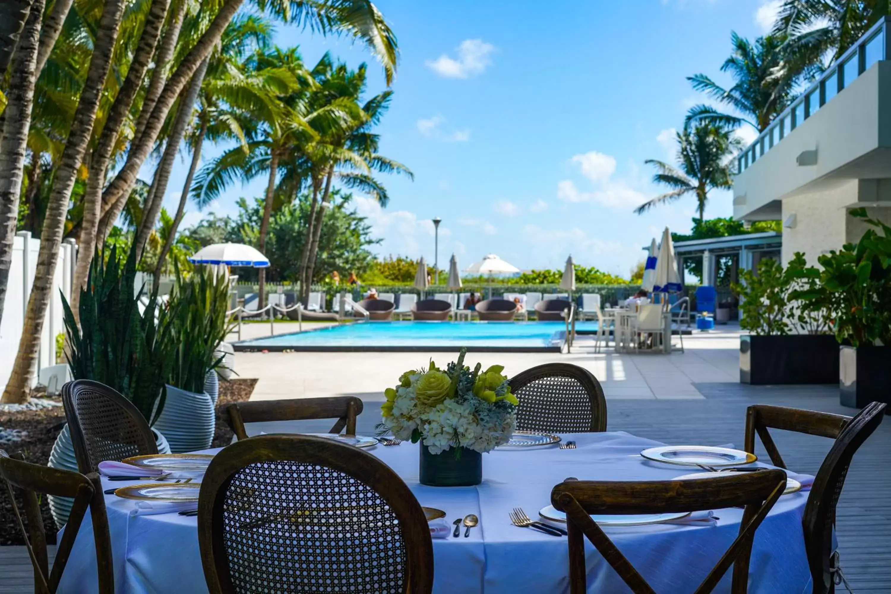 Swimming pool, Restaurant/Places to Eat in The Sagamore Hotel South Beach