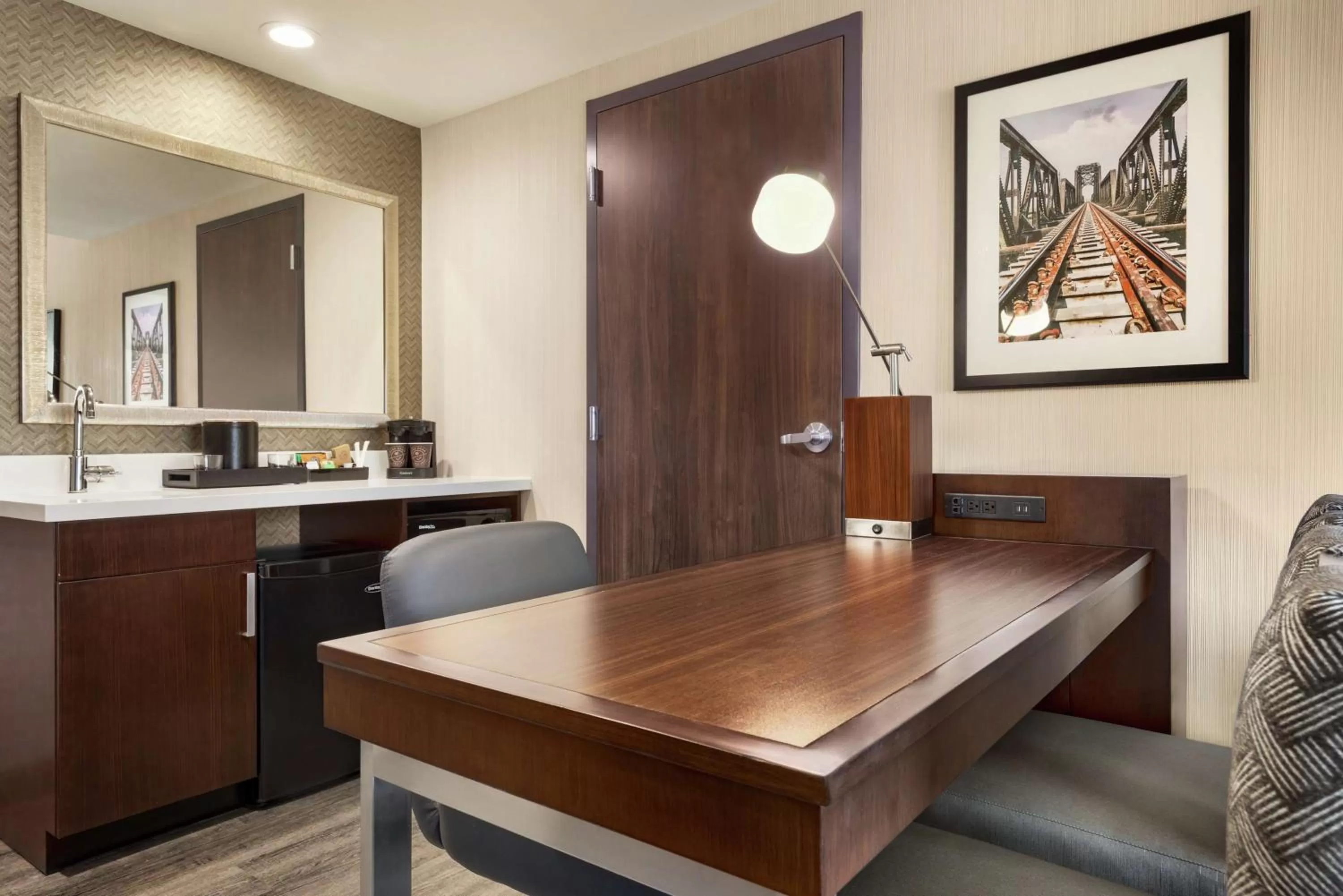 Bedroom in Embassy Suites By Hilton Noblesville Indianapolis Conv Ctr