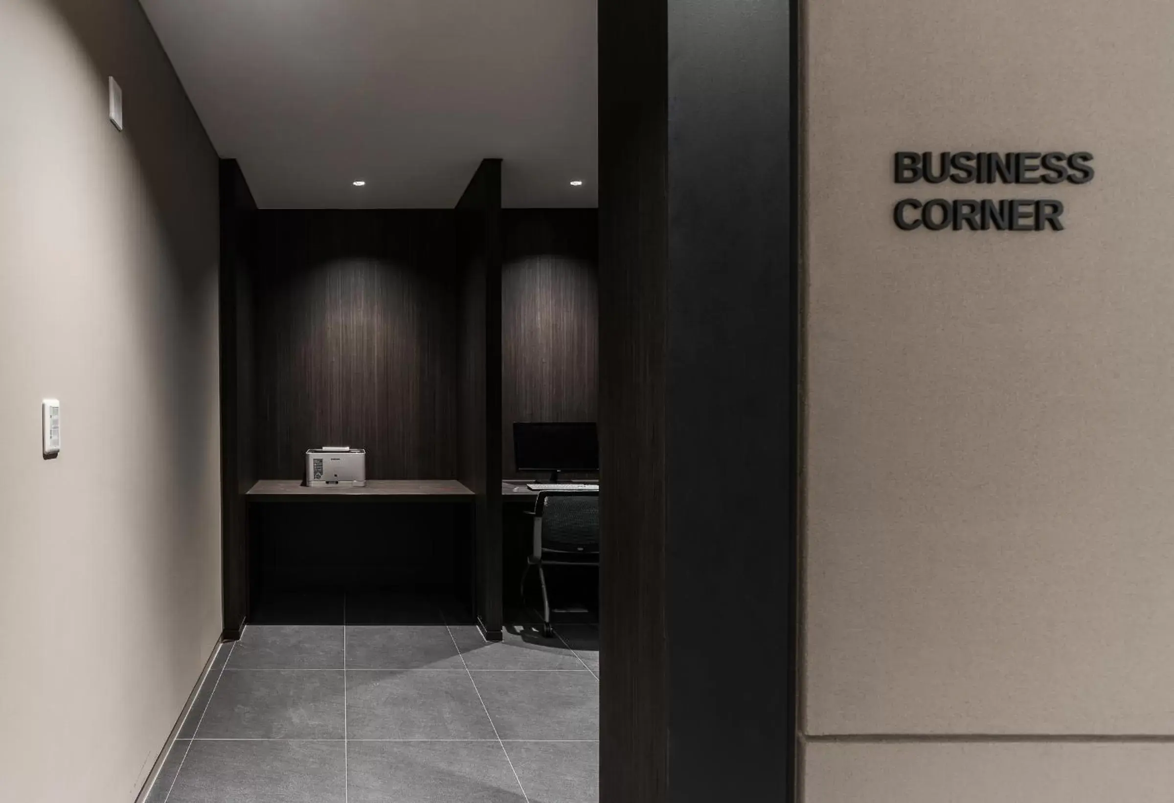 Business facilities in Nine Tree Premier Hotel Insadong