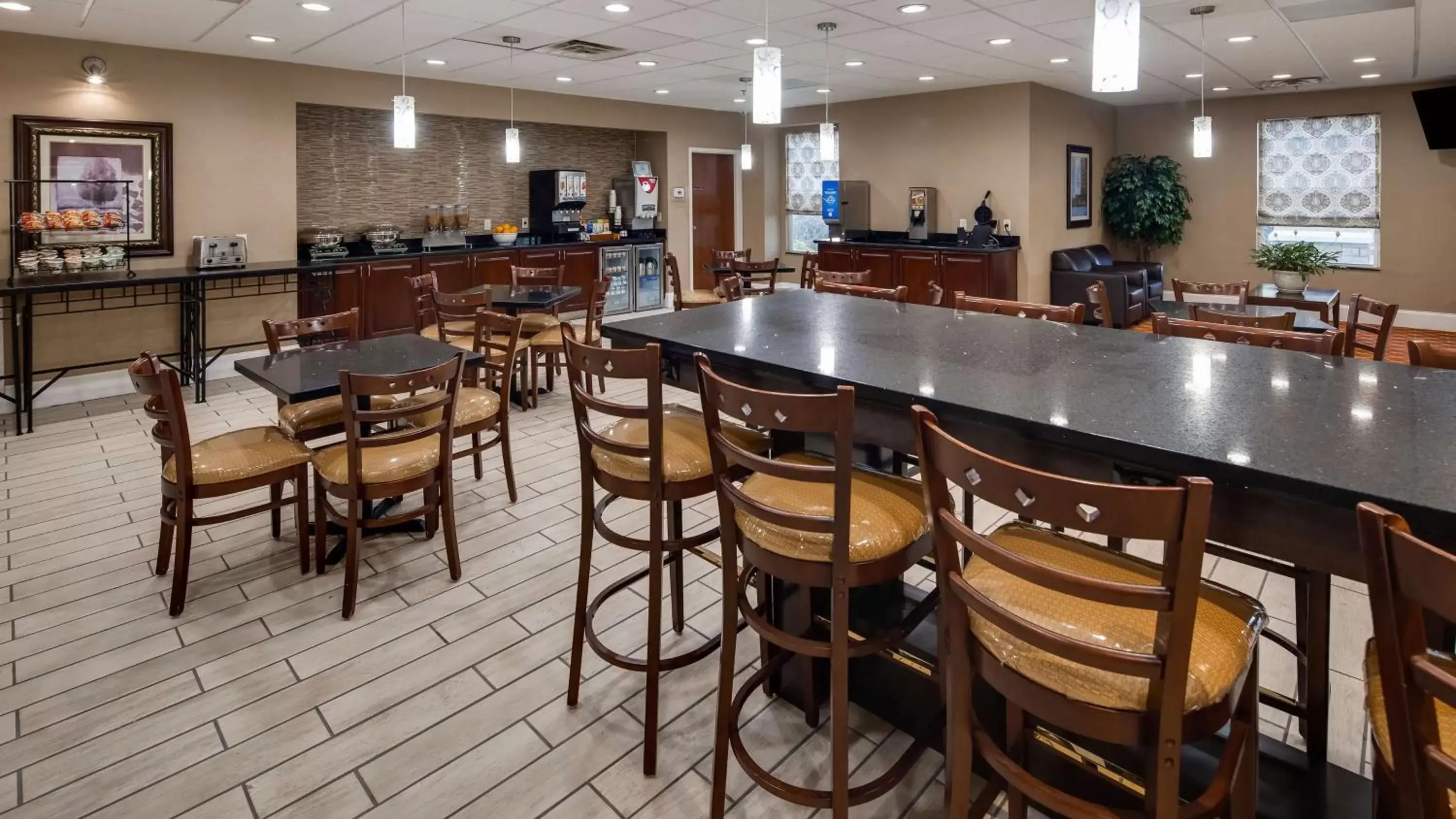 Restaurant/Places to Eat in Best Western Plus Greenville South