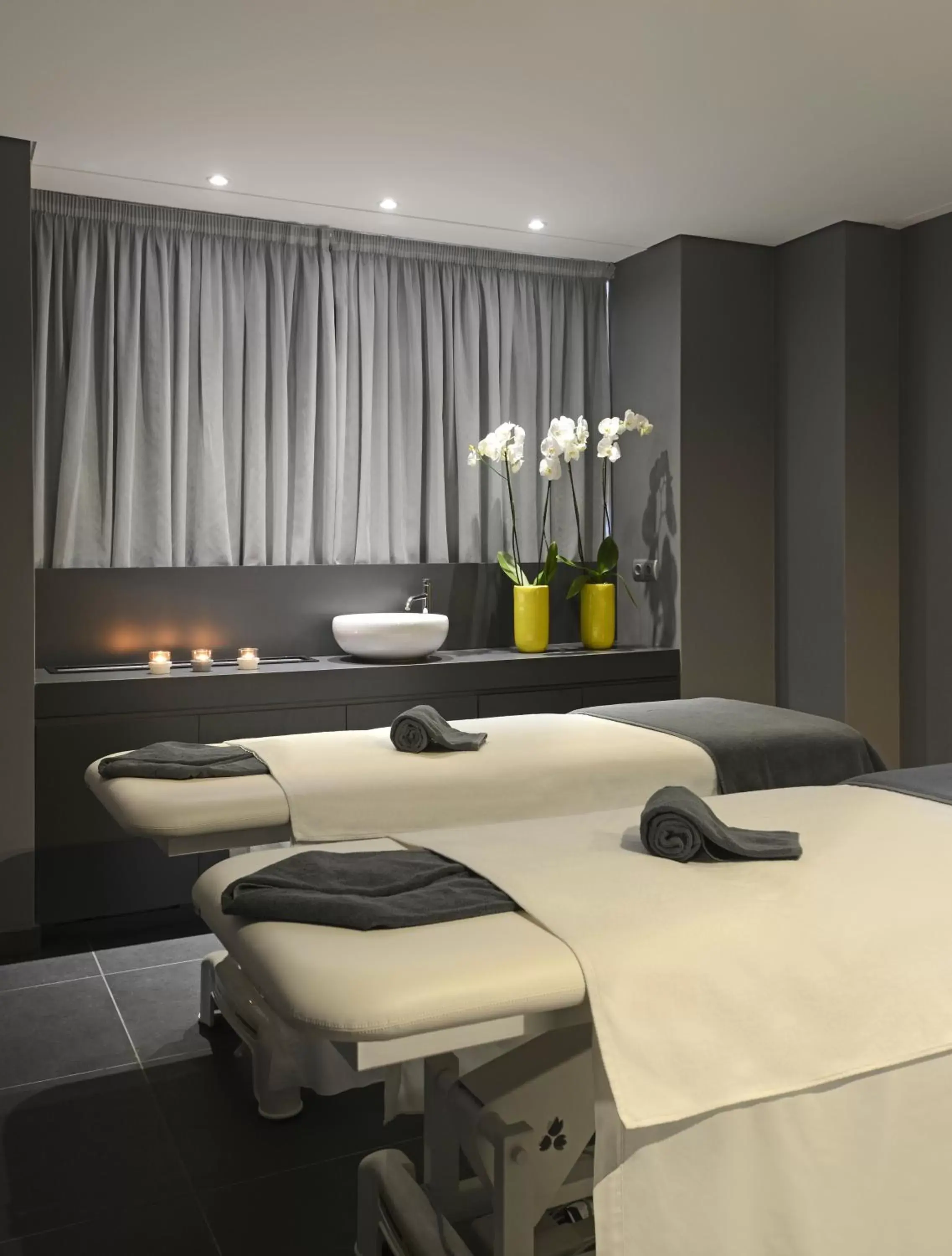 Massage in Altis Prime Hotel