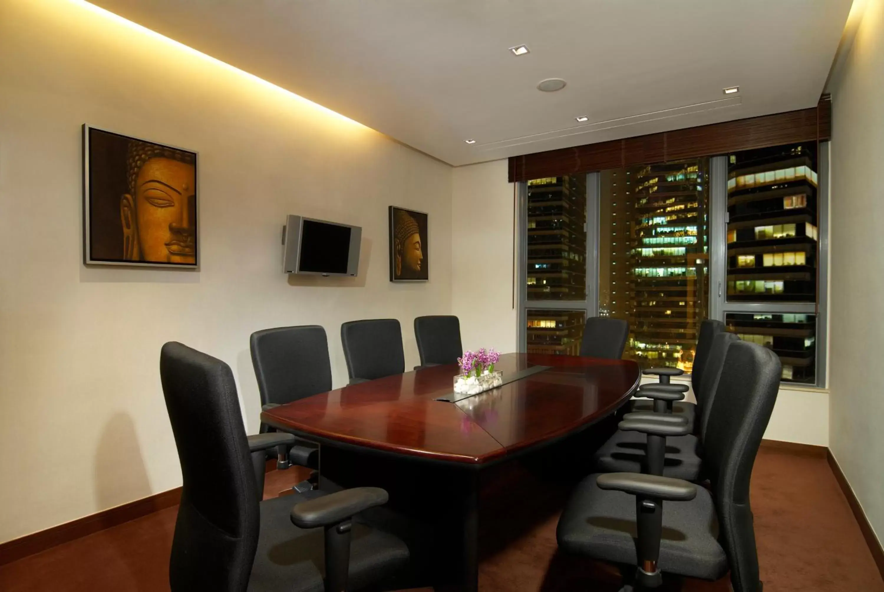 Business facilities in Lan Kwai Fong Hotel - Kau U Fong