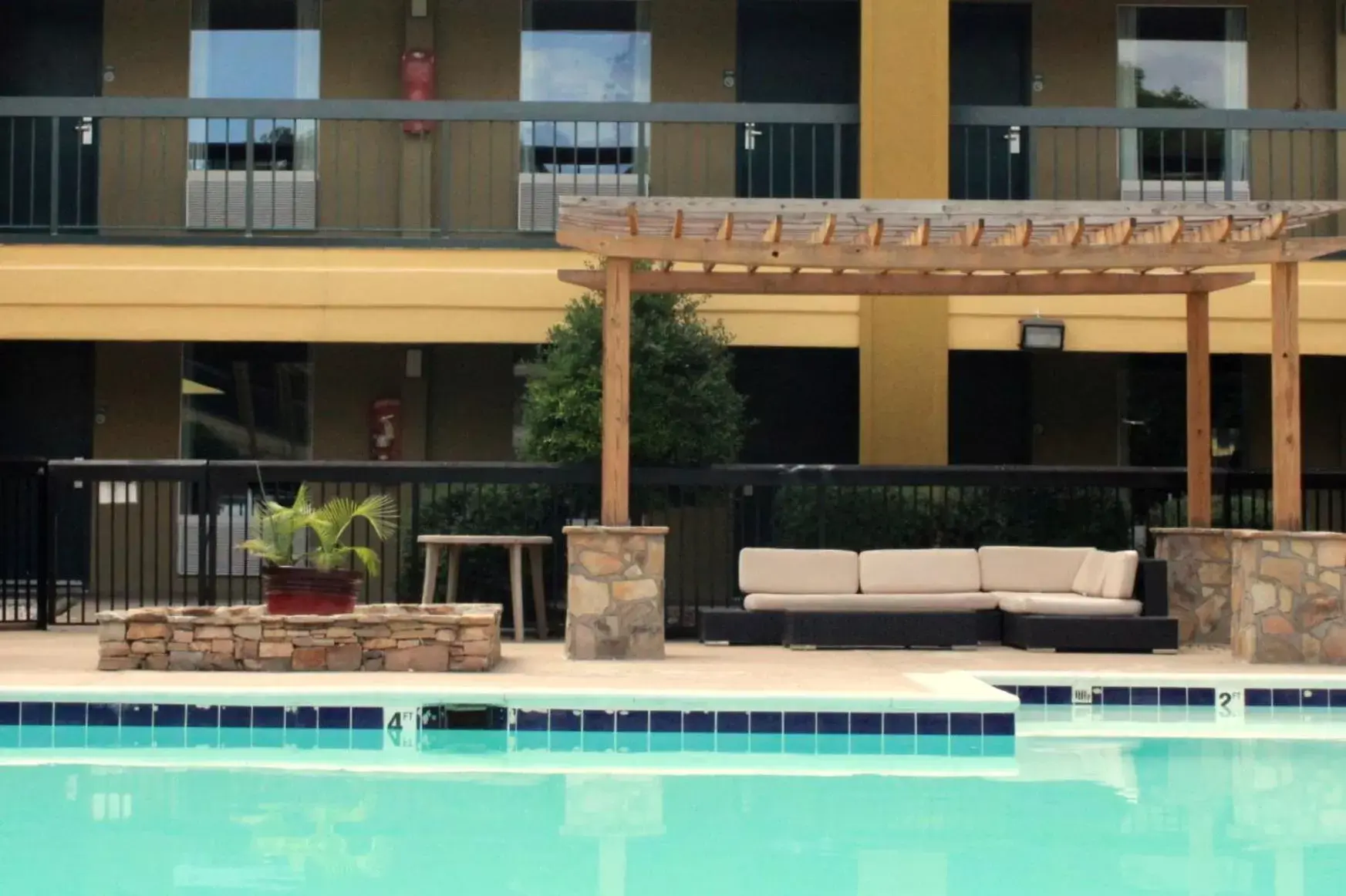 Swimming pool in Days Inn by Wyndham Attalla Swimming pool in Days Inn by Wyndham Attalla