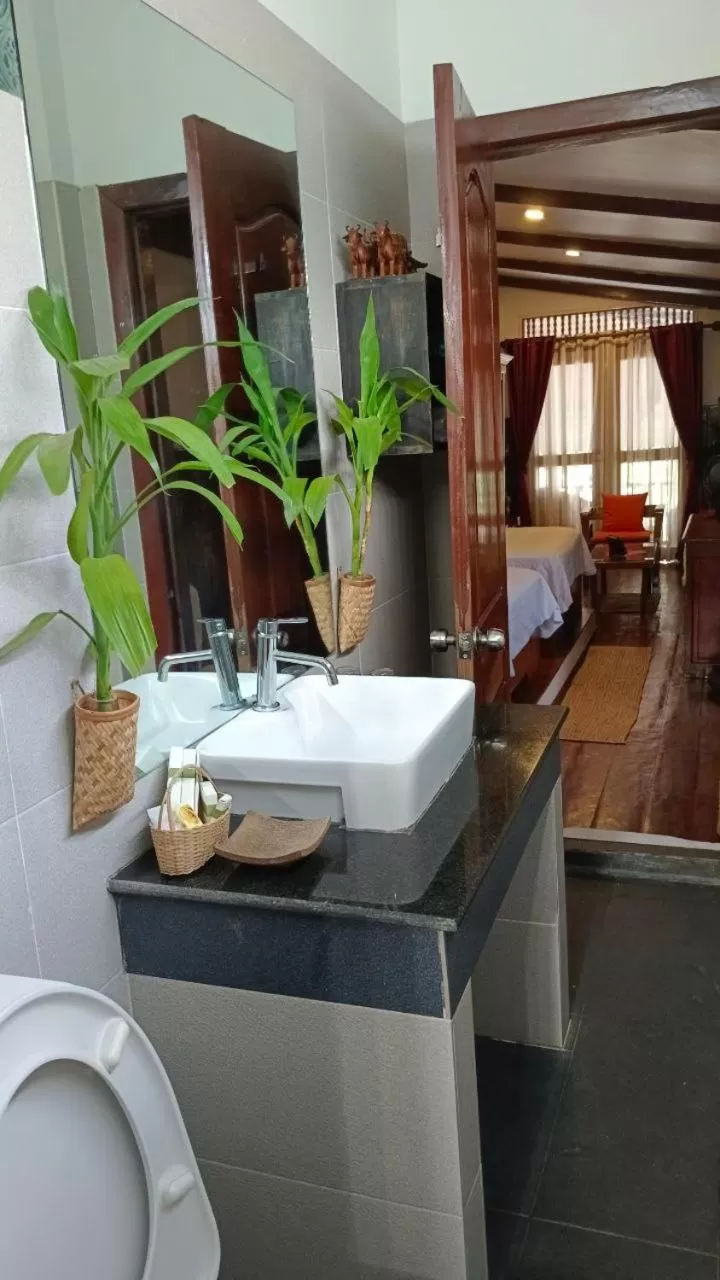 Bathroom, Bed in Maison Model d'Angkor