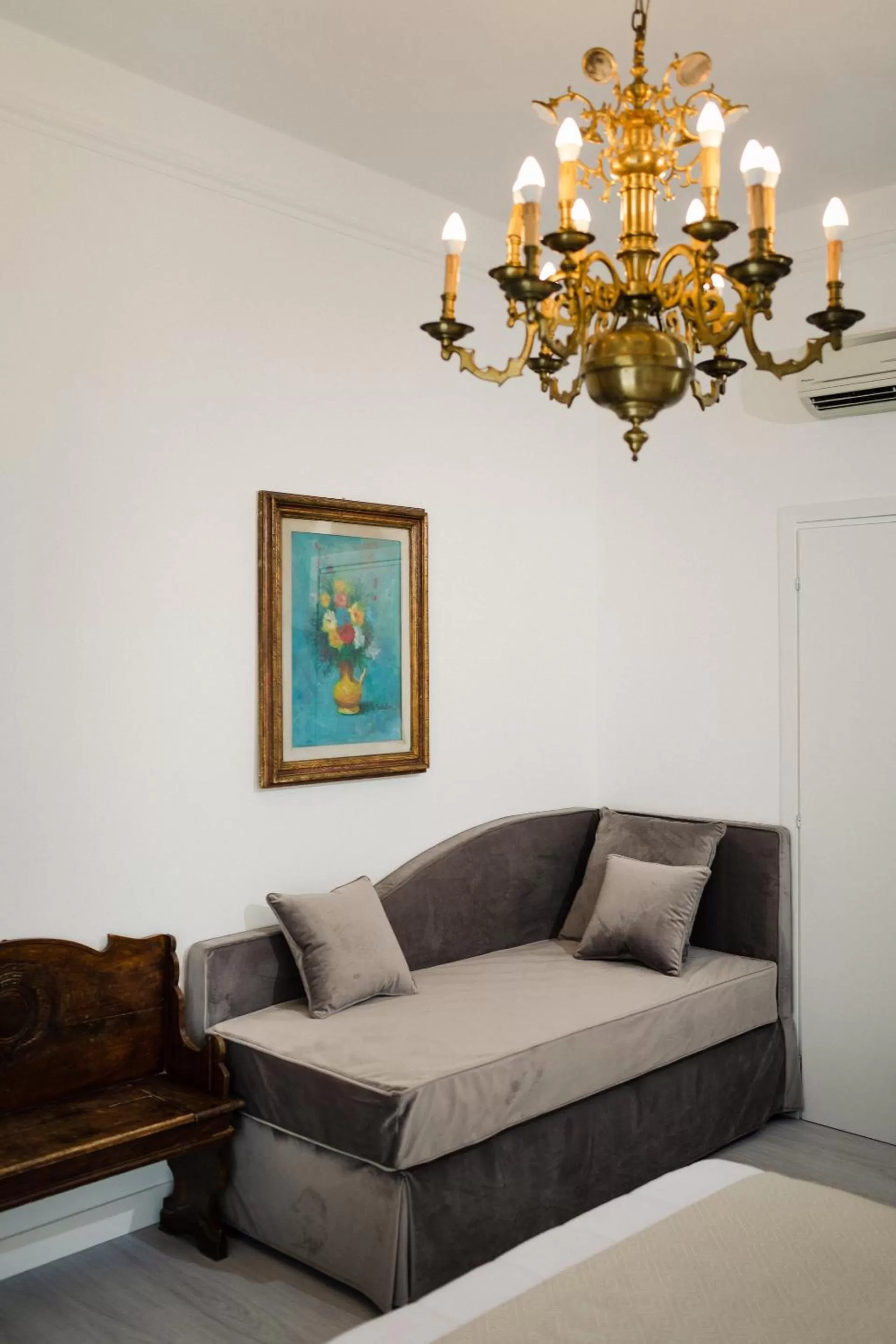 Photo of the whole room in Hotel Berna