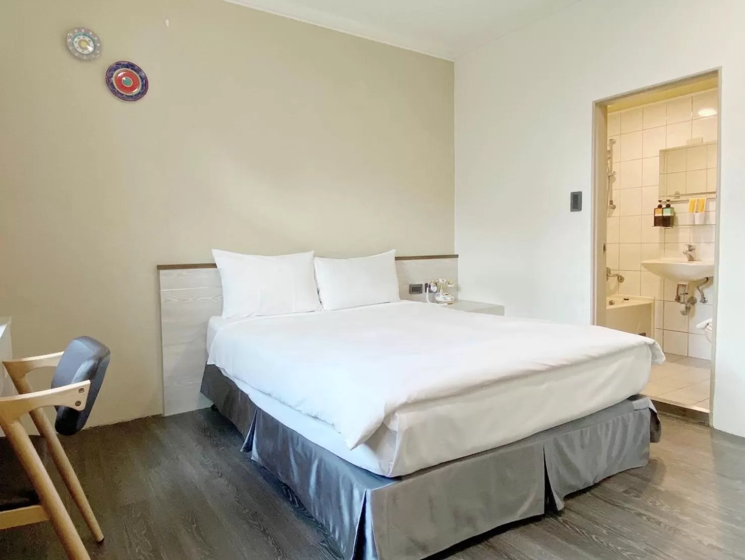 Bed in Raise Hotel Taichung